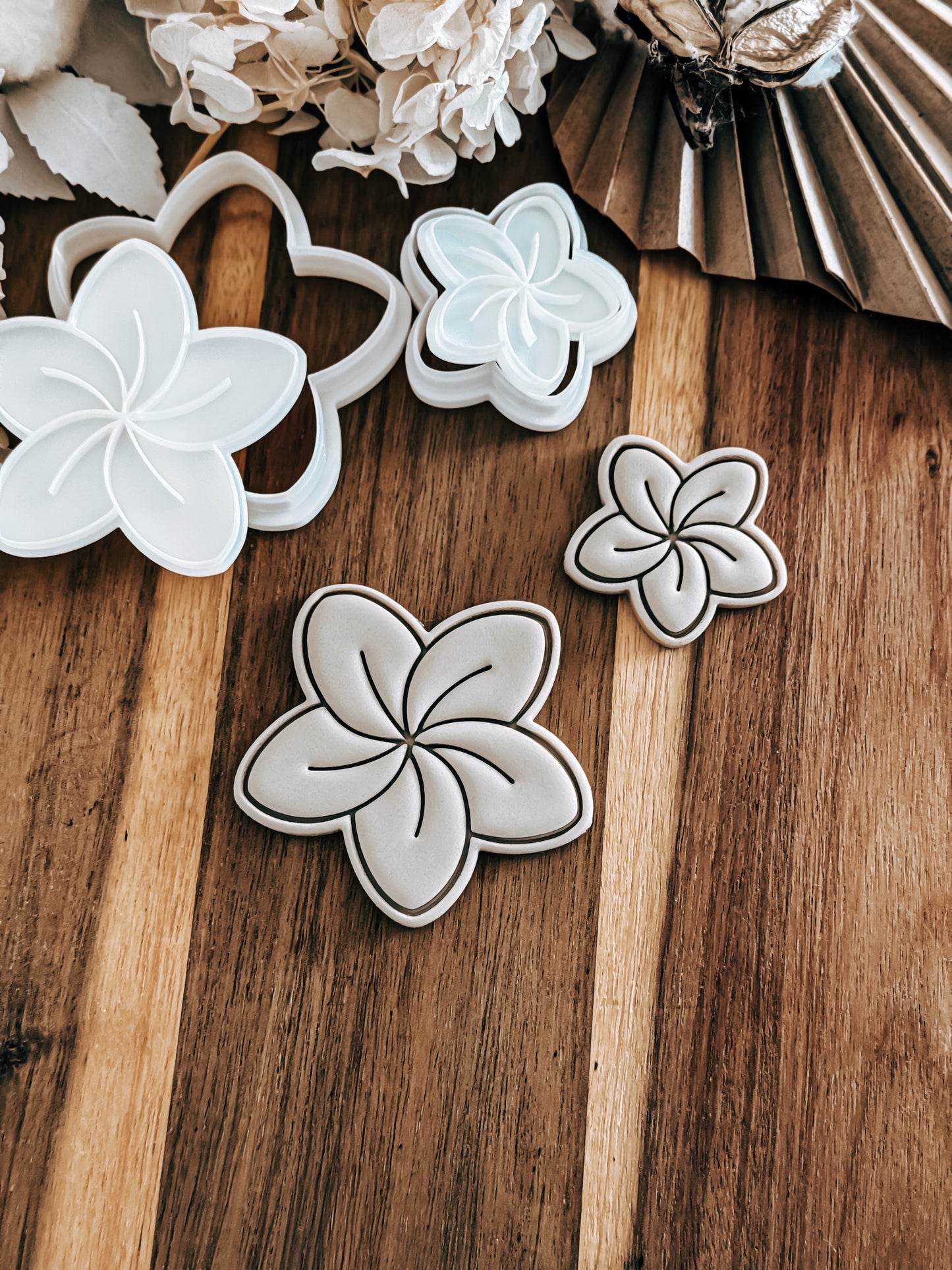 Mini Frangipani Stamp & Cutter - Perfect for Fondant & Sugar Cookies