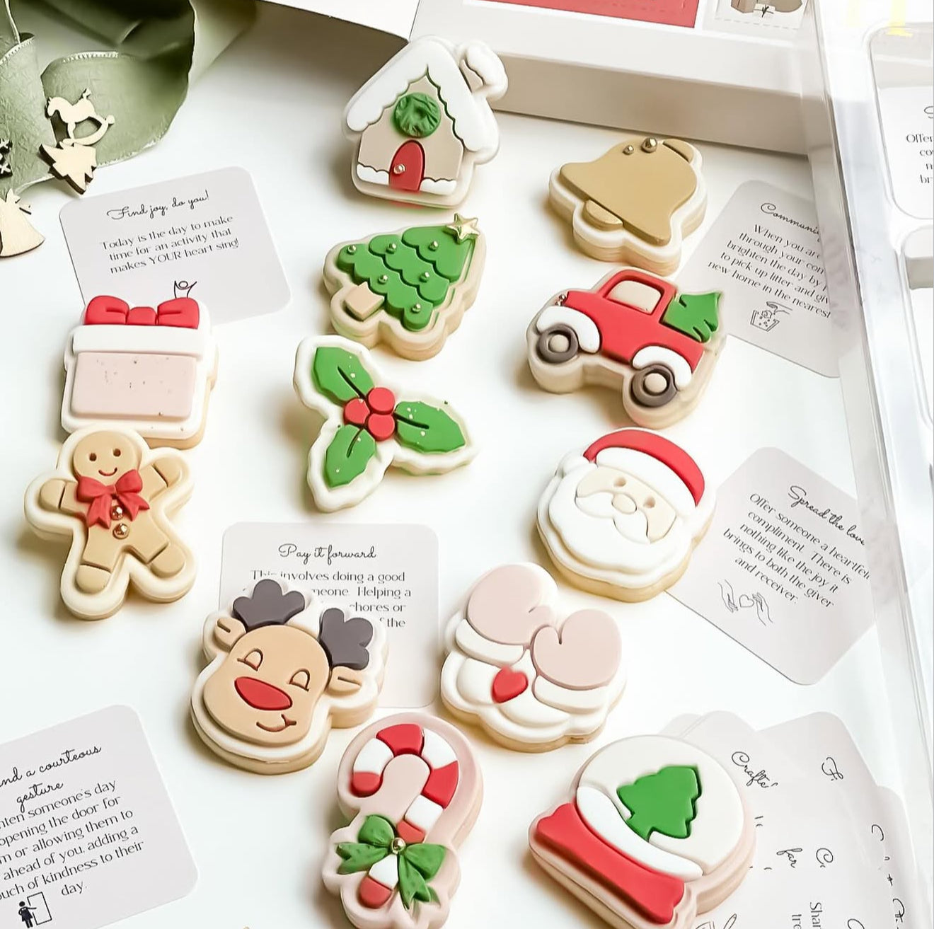 Mini Mistletoe - Cookie Stamp & Cutter