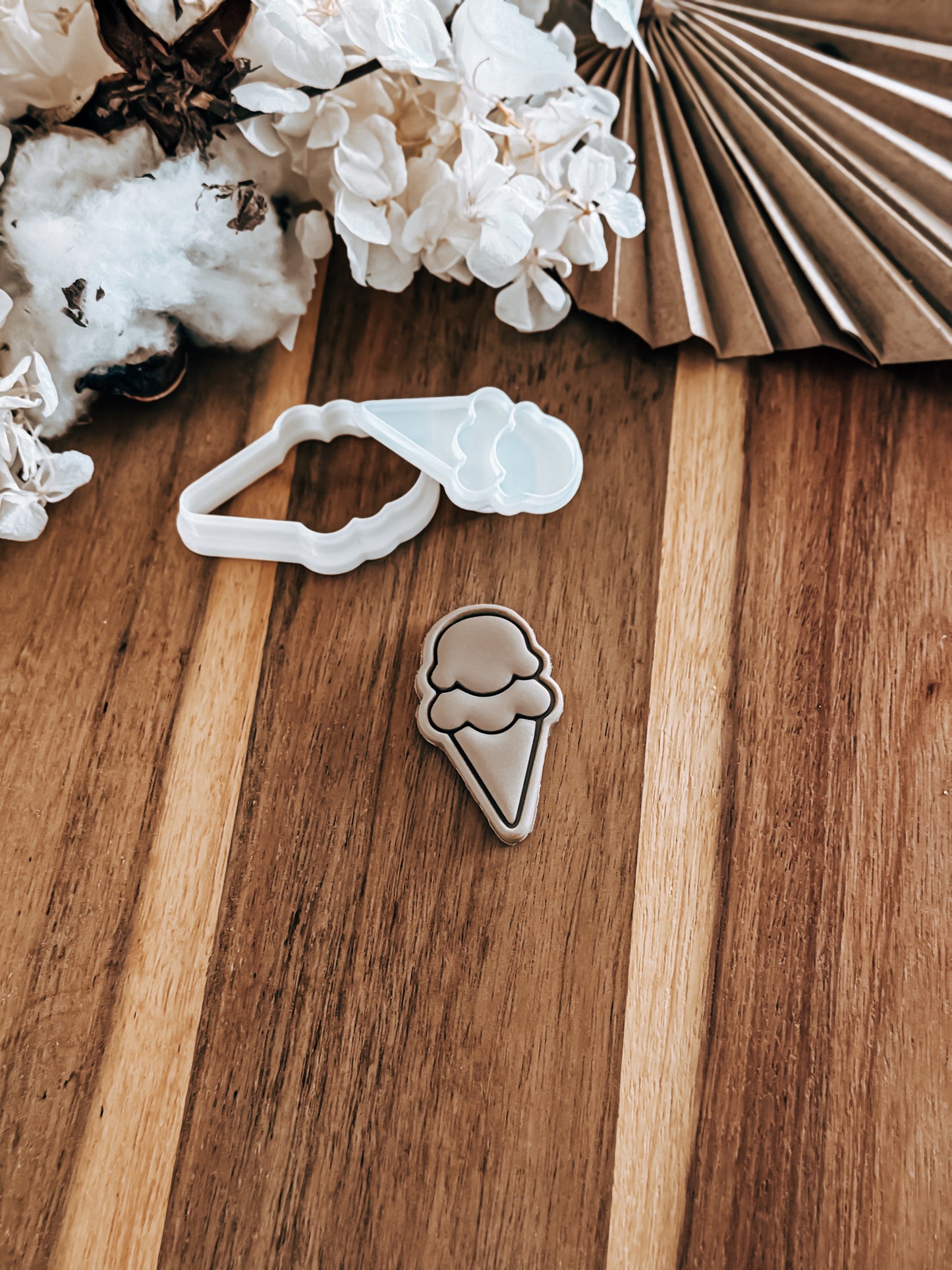 Mini Ice Cream (Double Scoop) - Cookie Stamp and Cutter