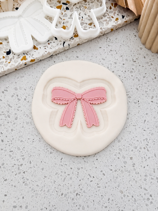 Scalloped Ribbon Bow - Cookie Stamp and Cutter