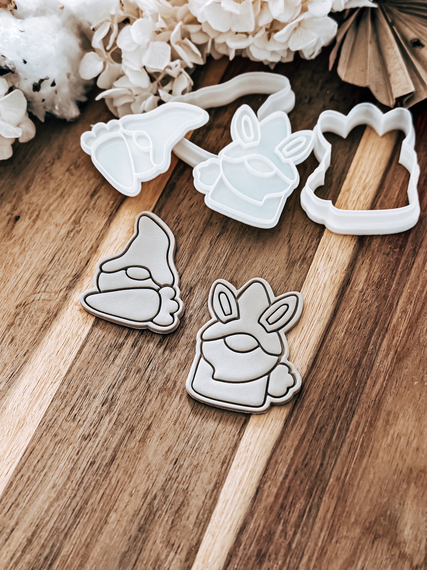 Mini Easter Gnomes Set Of 2 - Cookie Stamp and Cutter - Ideal for Fondant & Sugar Cookies