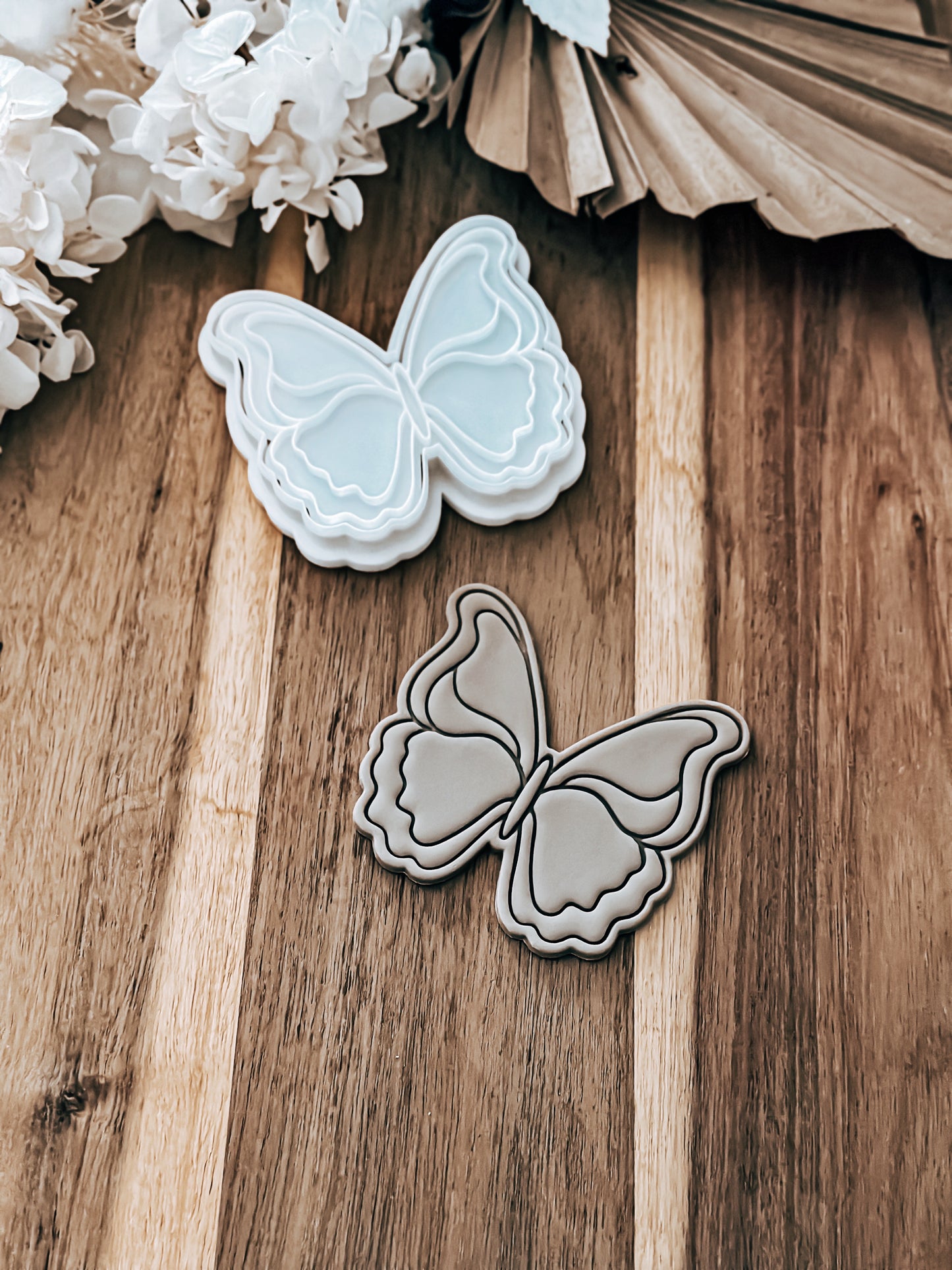 Scarlett Butterfly Stamp and Cutter - Ideal for Fondant & Sugar Cookies