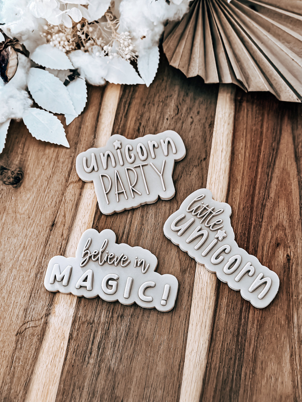 Unicorn Party 'UP' design stamped in fondant, view 5