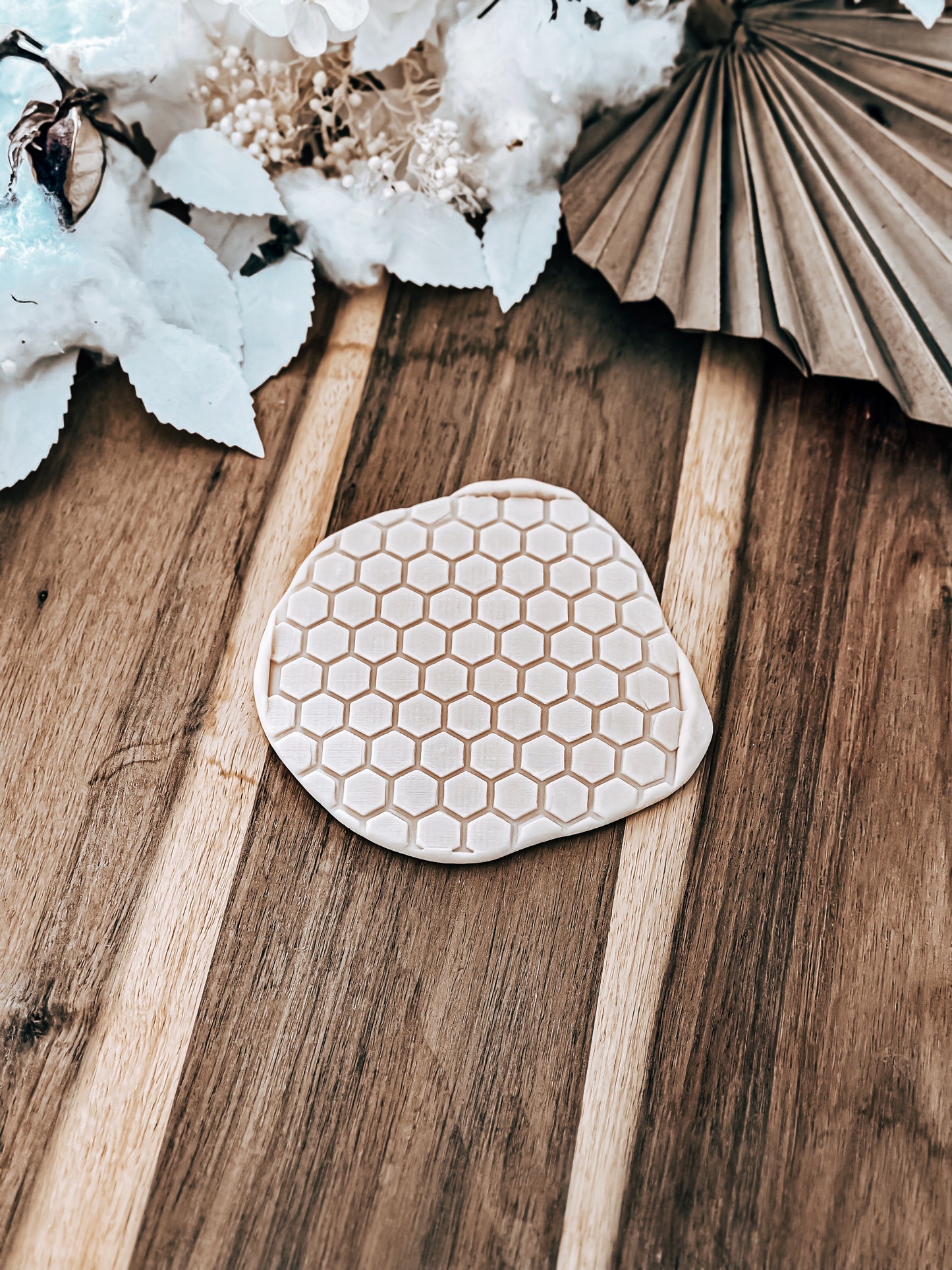 Honeycomb (LARGE) 'UP' Pattern - Cookie Stamp - Ideal for Fondant & Sugar Cookies