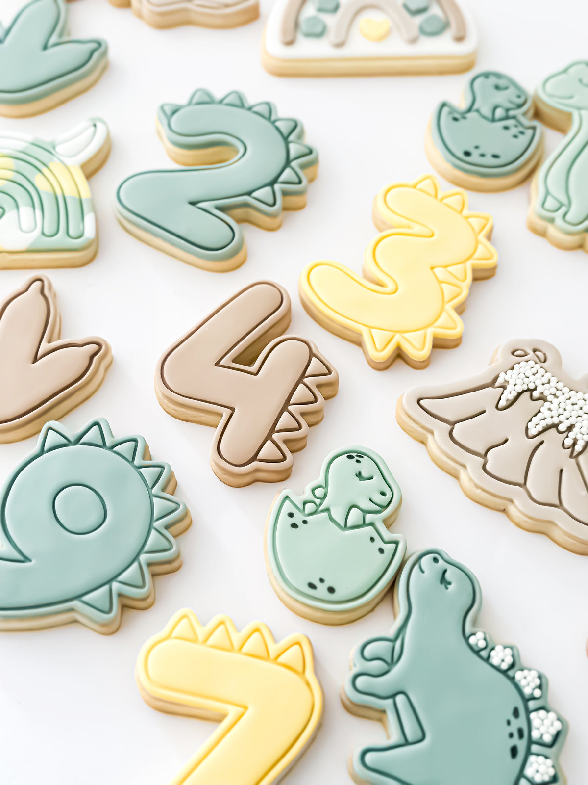 Mini Baby Dino (Roarr) Stamp & Cutter - Perfect for Fondant & Sugar Cookies