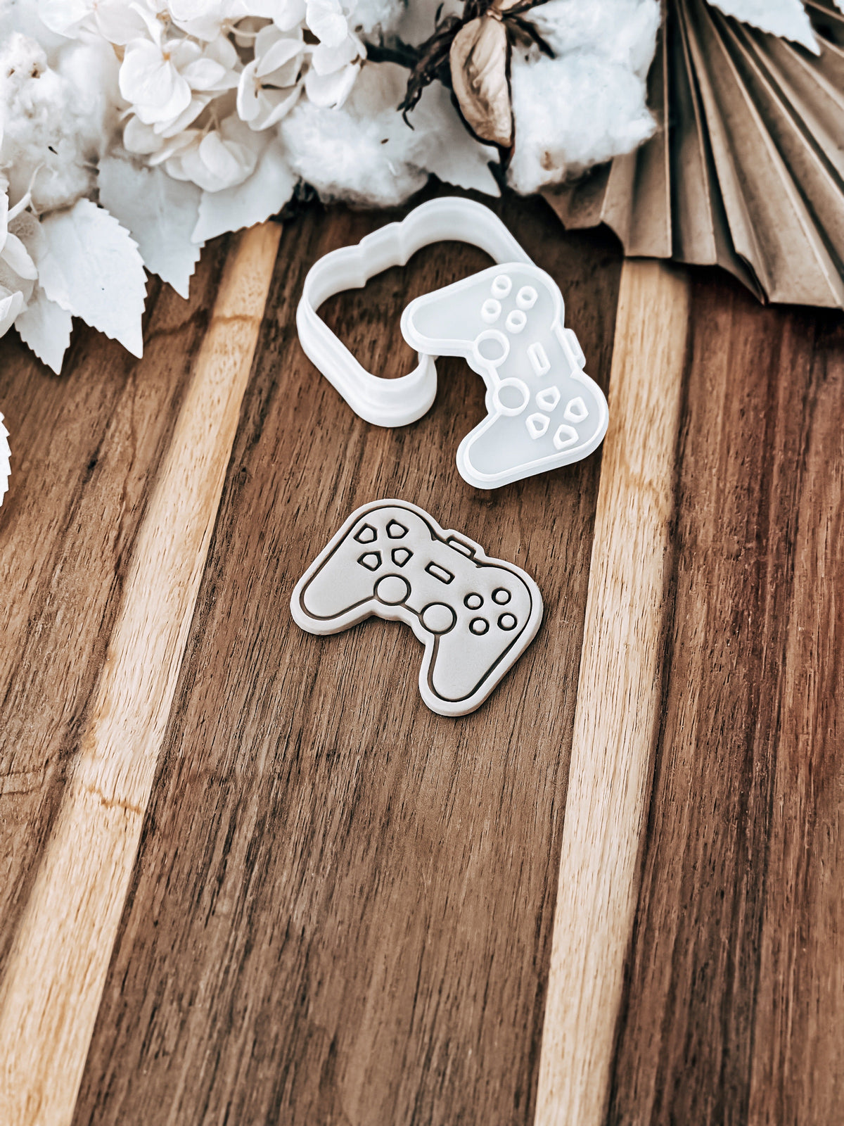 One of the Mini Gaming designs stamped in fondant, view 4