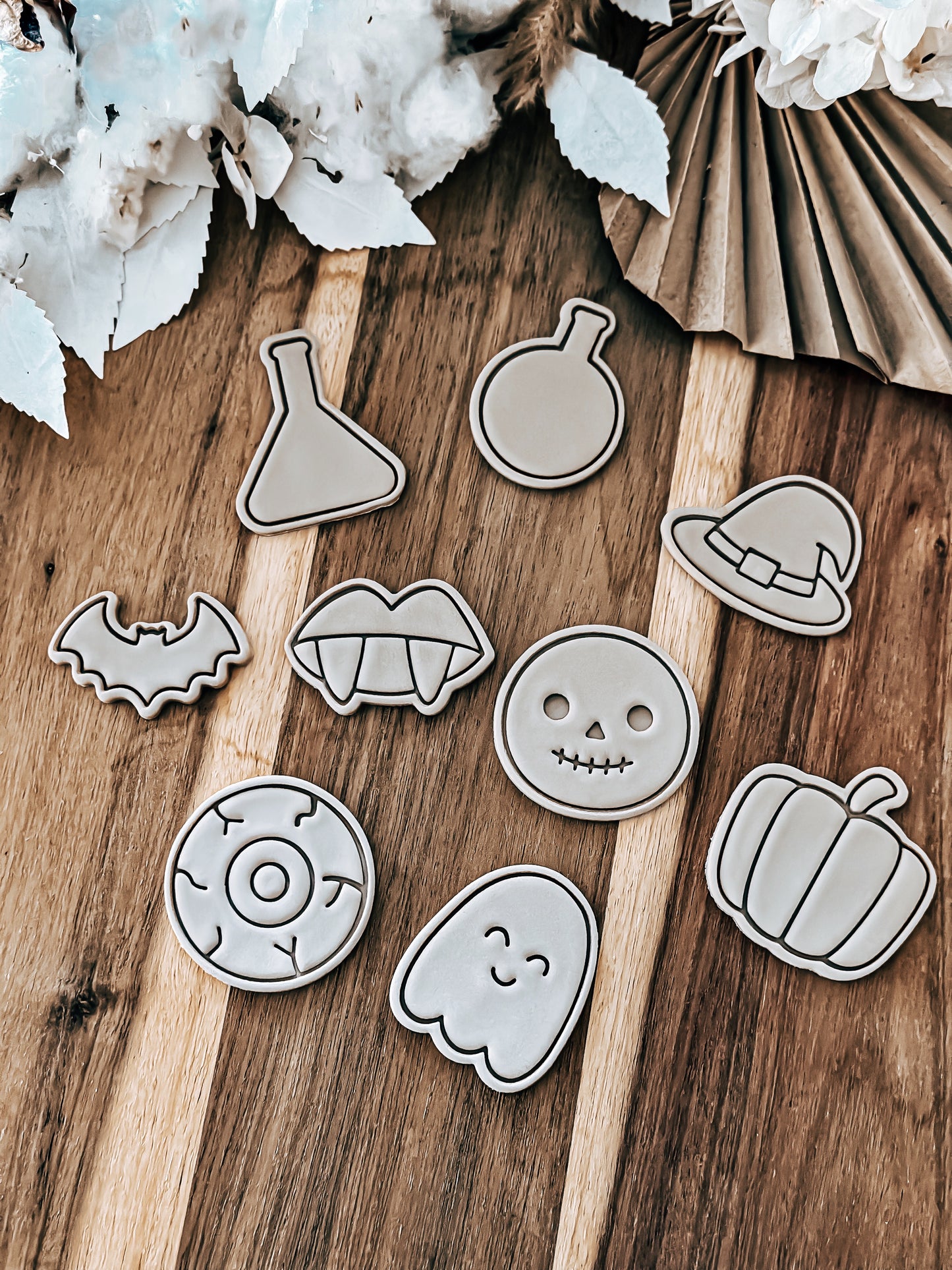Mini Plain Pumpkin Stamp & Cutter - O'Khach Baking Supplies