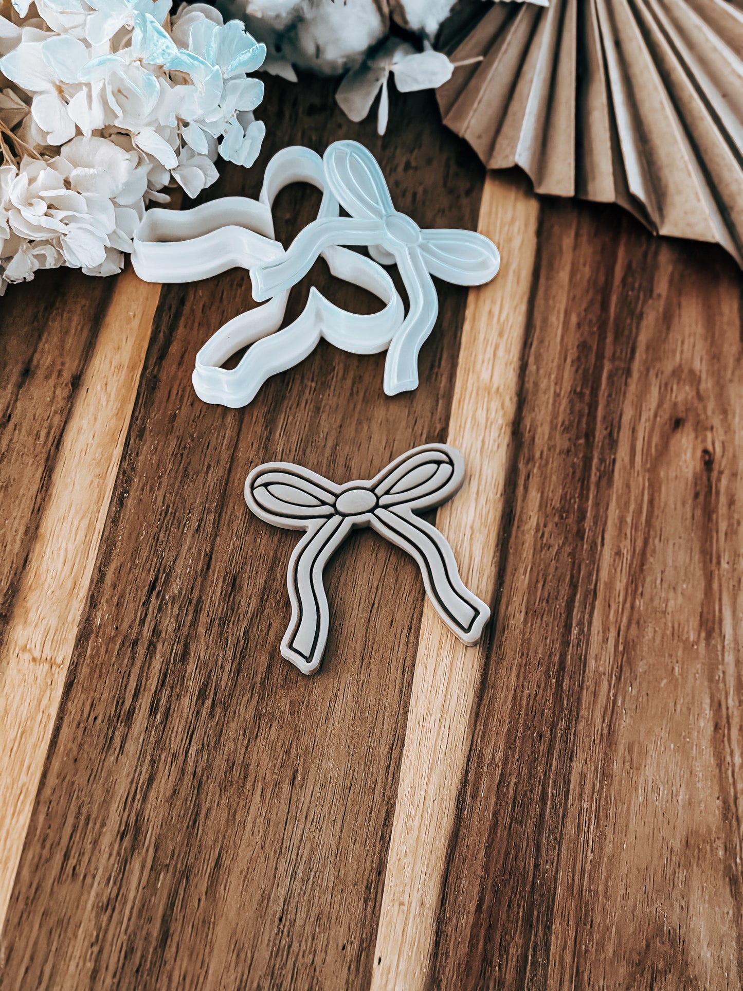 Mini Bow (Skinny Ribbon) - Cookie Stamp and Cutter - Fondant & Sugar Cookies