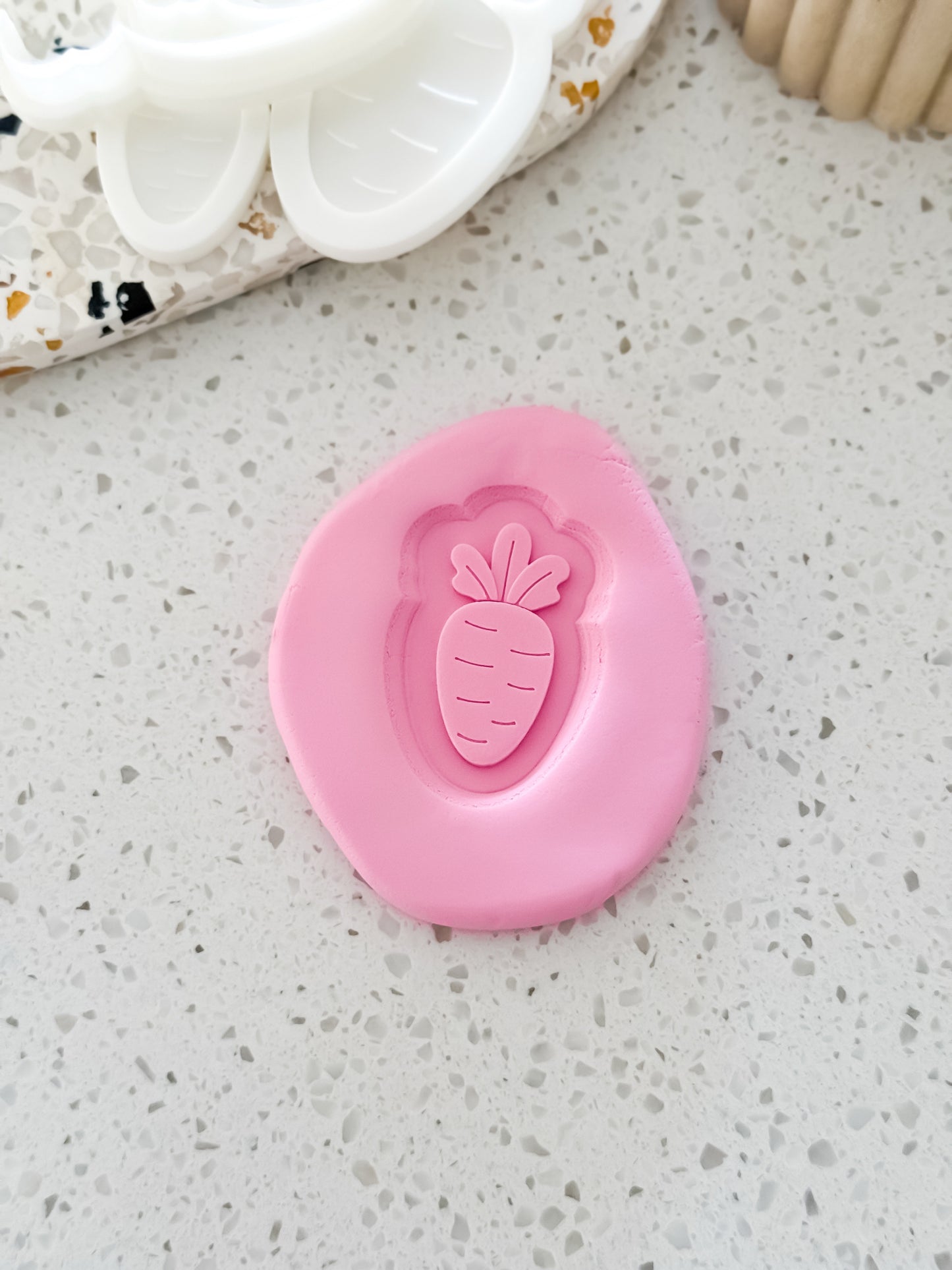 Mini Easter Carrot Stamp & Cutter - Perfect for Fondant & Sugar Cookies