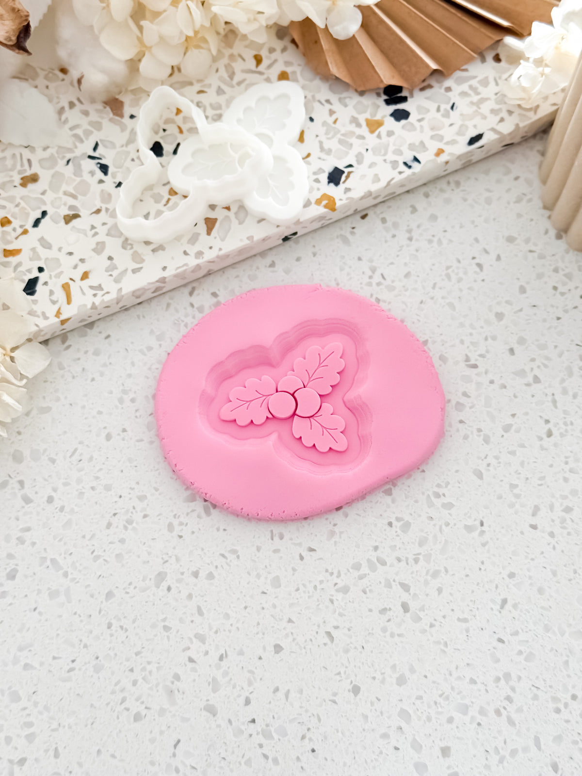 Mini Mistletoe Stamp & Cutter - Perfect for Fondant & Sugar Cookies