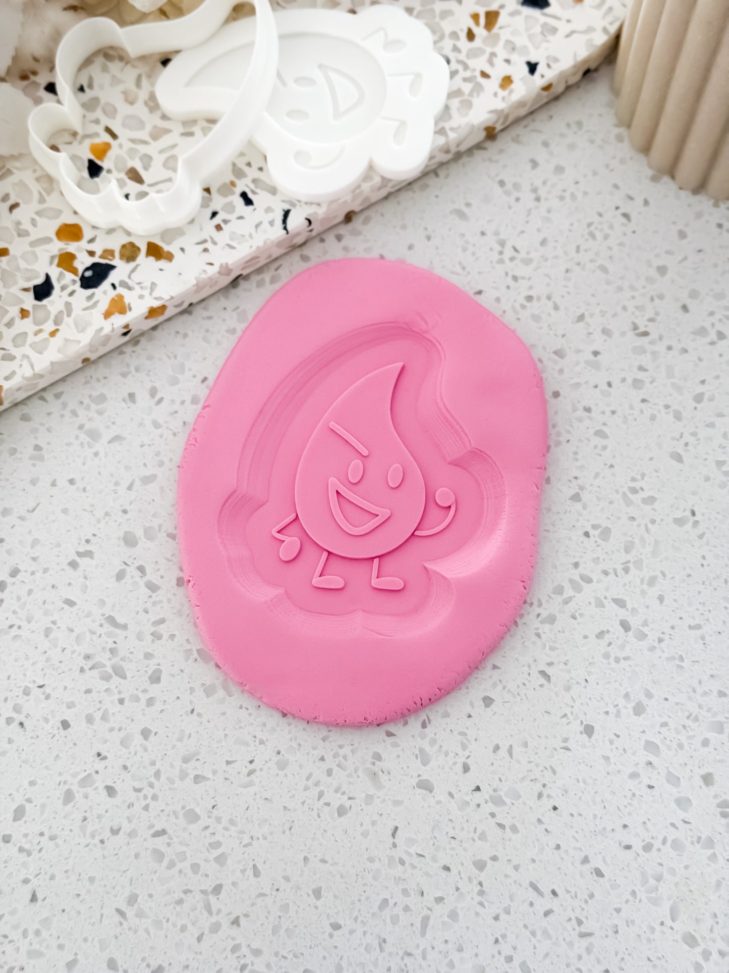 Teardrop (Object Show) Stamp & Cutter - Perfect for Fondant & Sugar Cookies
