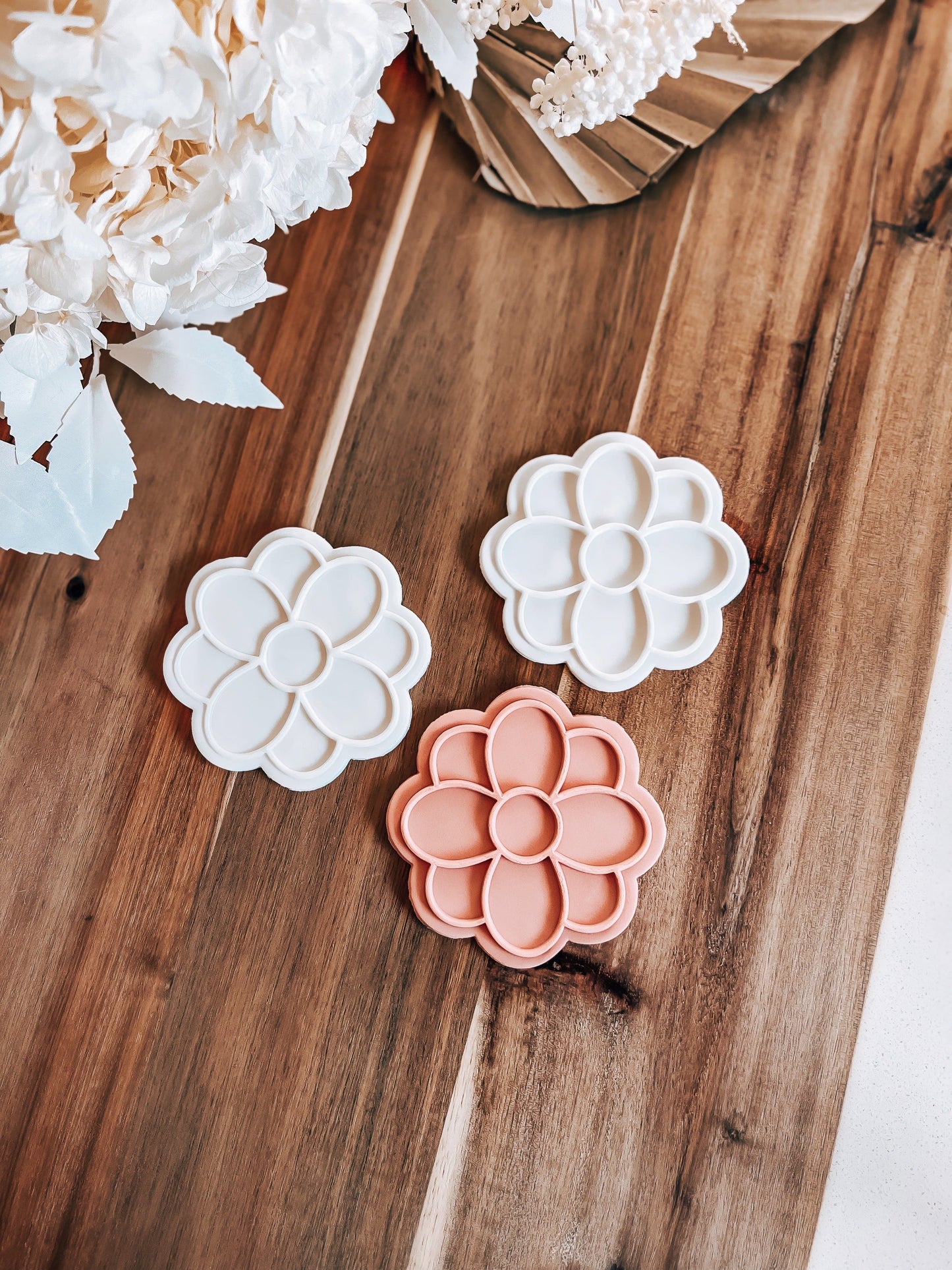 Lora Flower 'Up' Stamp and Cutter - O'Khach Baking Supplies