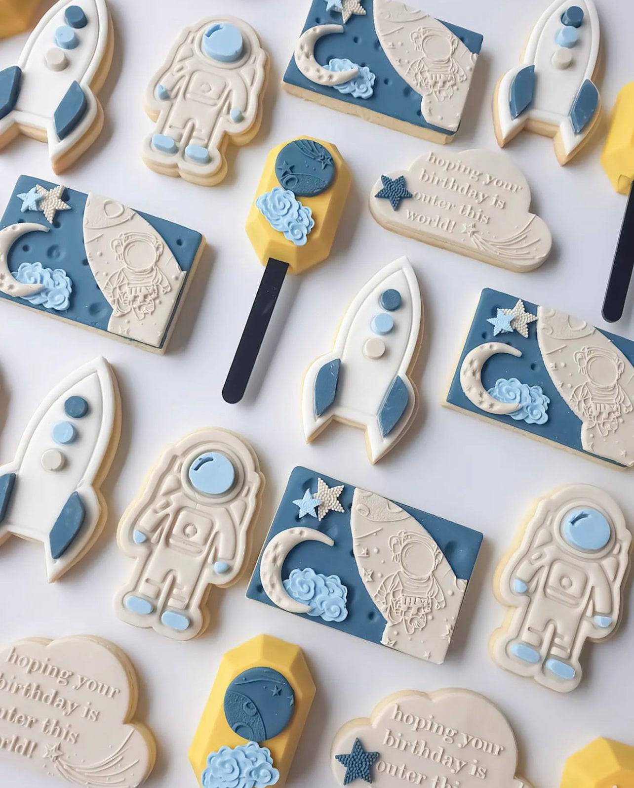 Rocket - Stamp and Cutter - Perfect for Fondant & Sugar Cookies