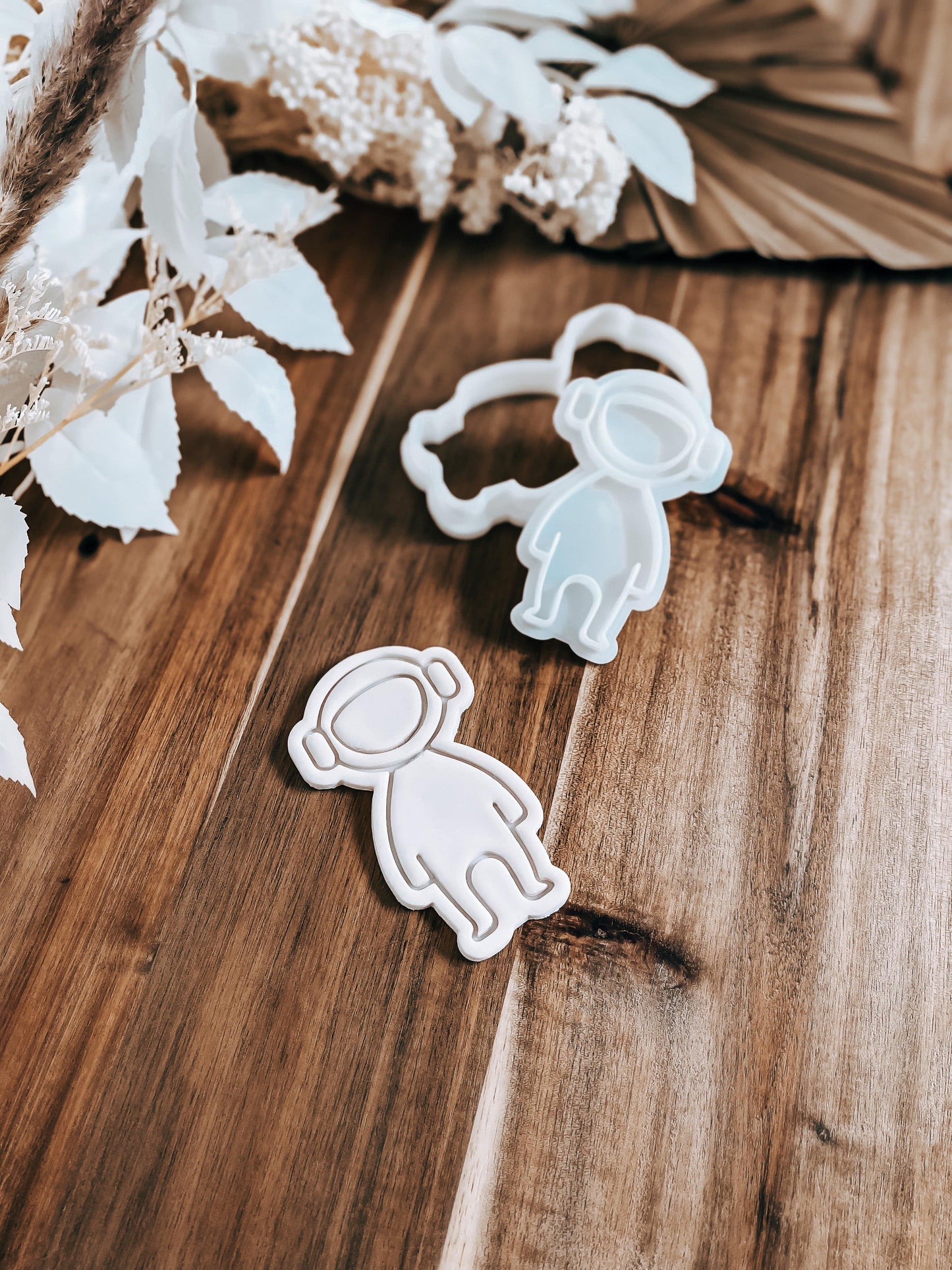Space Alien - Stamp and Cutter - Perfect for Fondant & Sugar Cookies