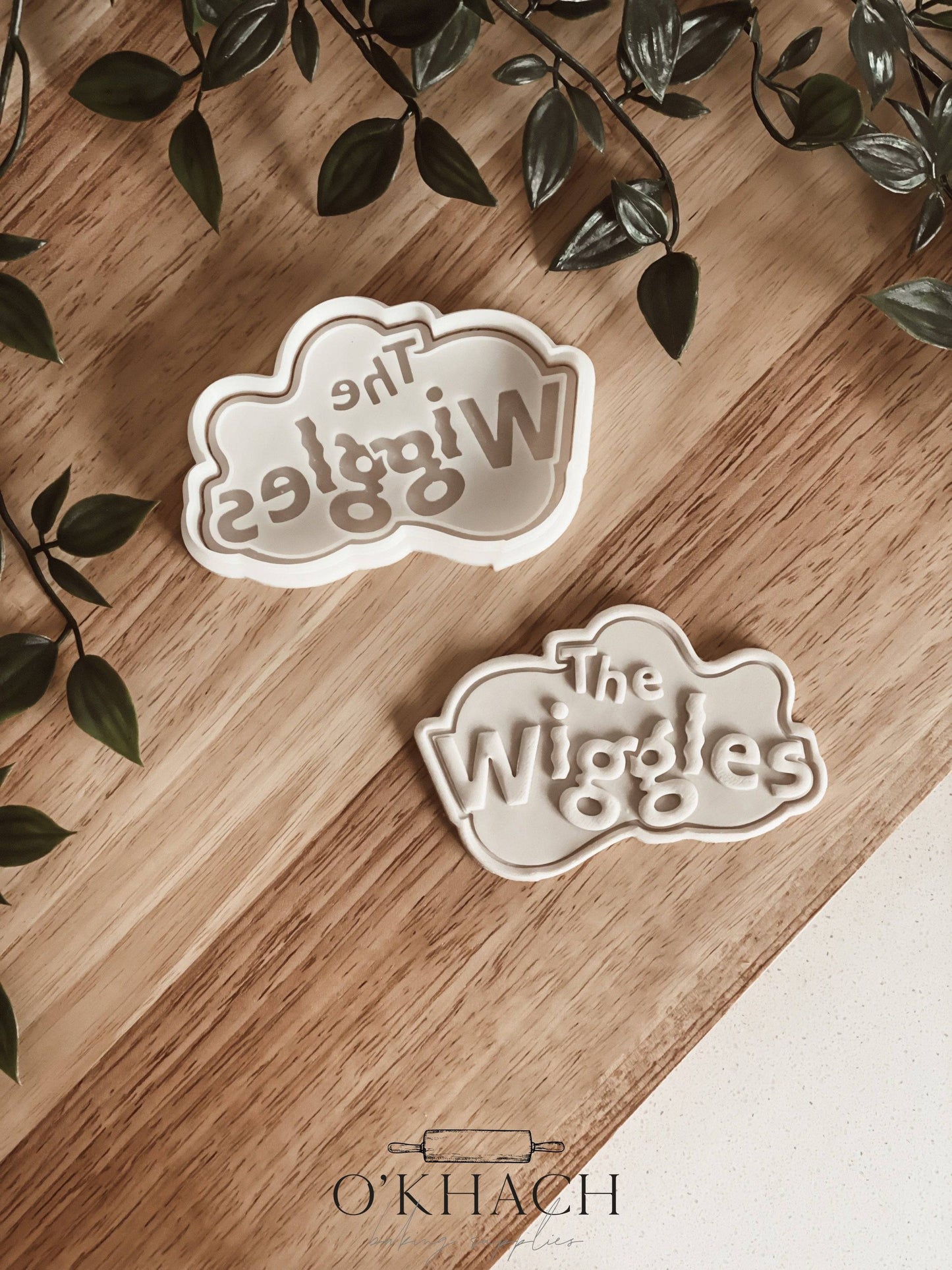 The Wiggles Logo - Cookie Stamp and Cutter - Ideal for Fondant & Sugar Cookies