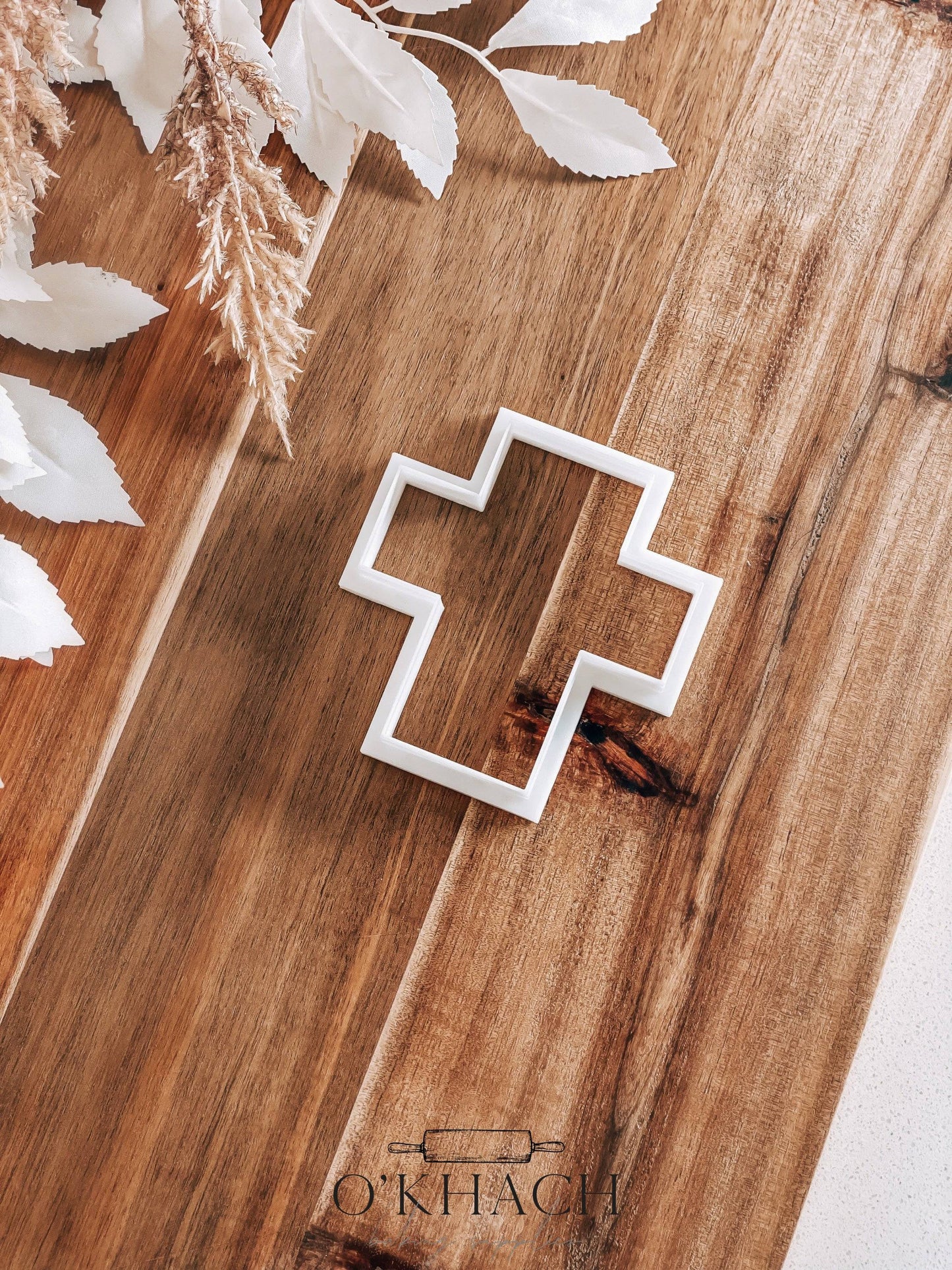 Cross Cookie Cutter – Perfect for Fondant, Sugar Cookies & Baking