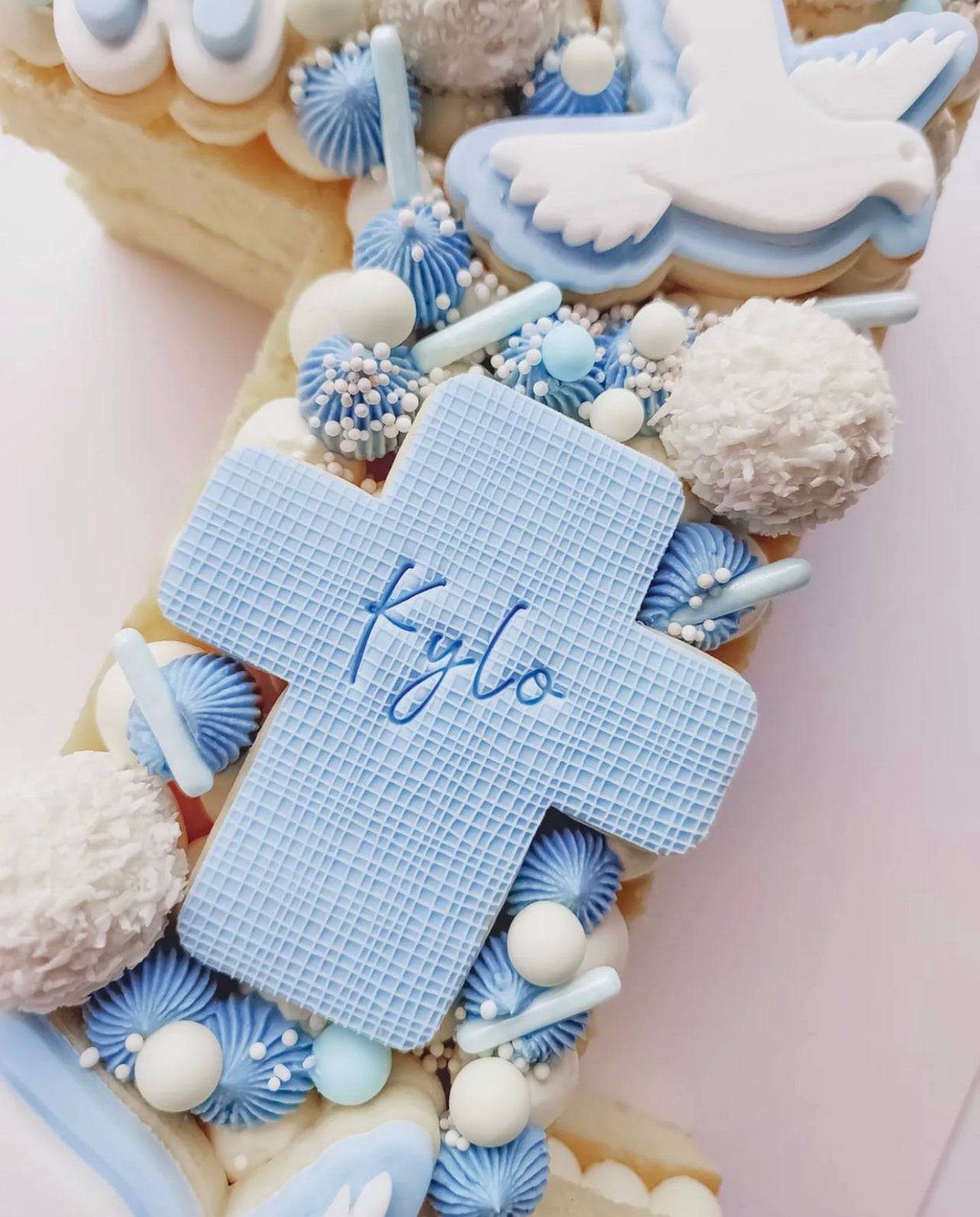 Rounded Cross Cutter – Perfect for Fondant, Sugar Cookies & Baking