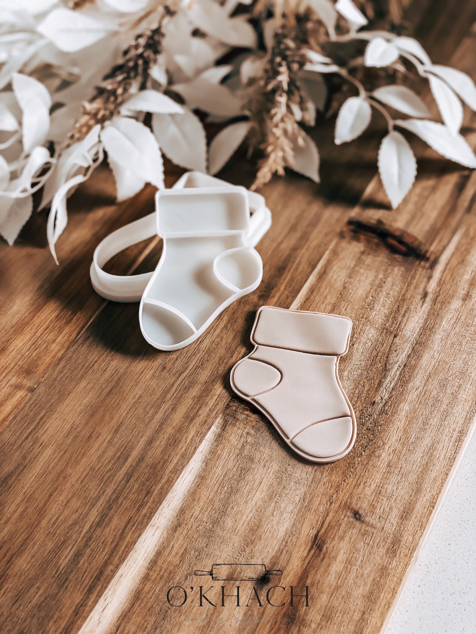 Baby Sock Stamp & Cutter - Perfect for Fondant & Sugar Cookies