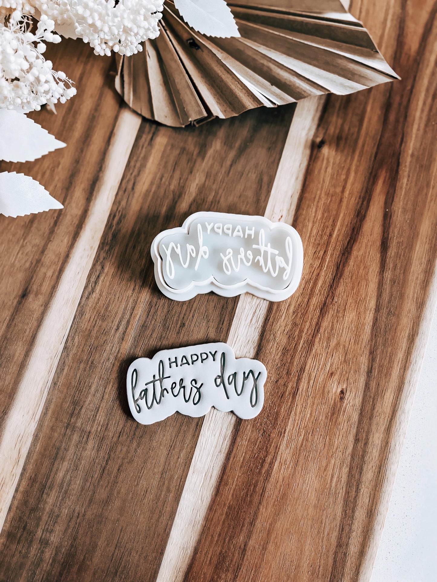 Happy Father's Day (Cursive) Stamp & Cutter - Perfect for Fondant & Sugar Cookies