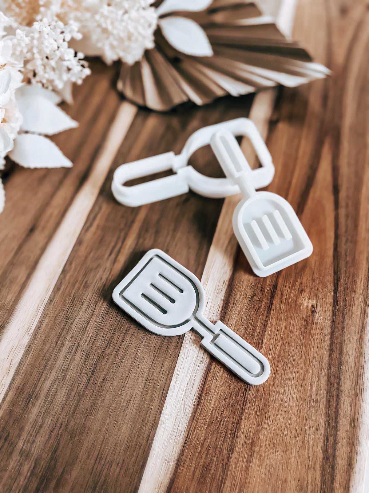 Grill Turner Stamp & Cutter - Perfect for Fondant & Sugar Cookies