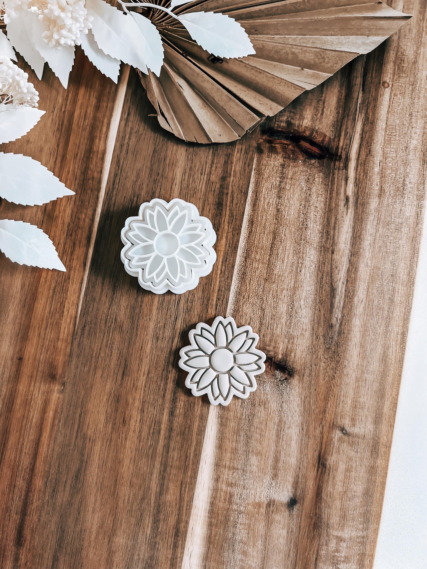 Mini Eva Flower Stamp & Cutter - Perfect for Fondant & Sugar Cookies