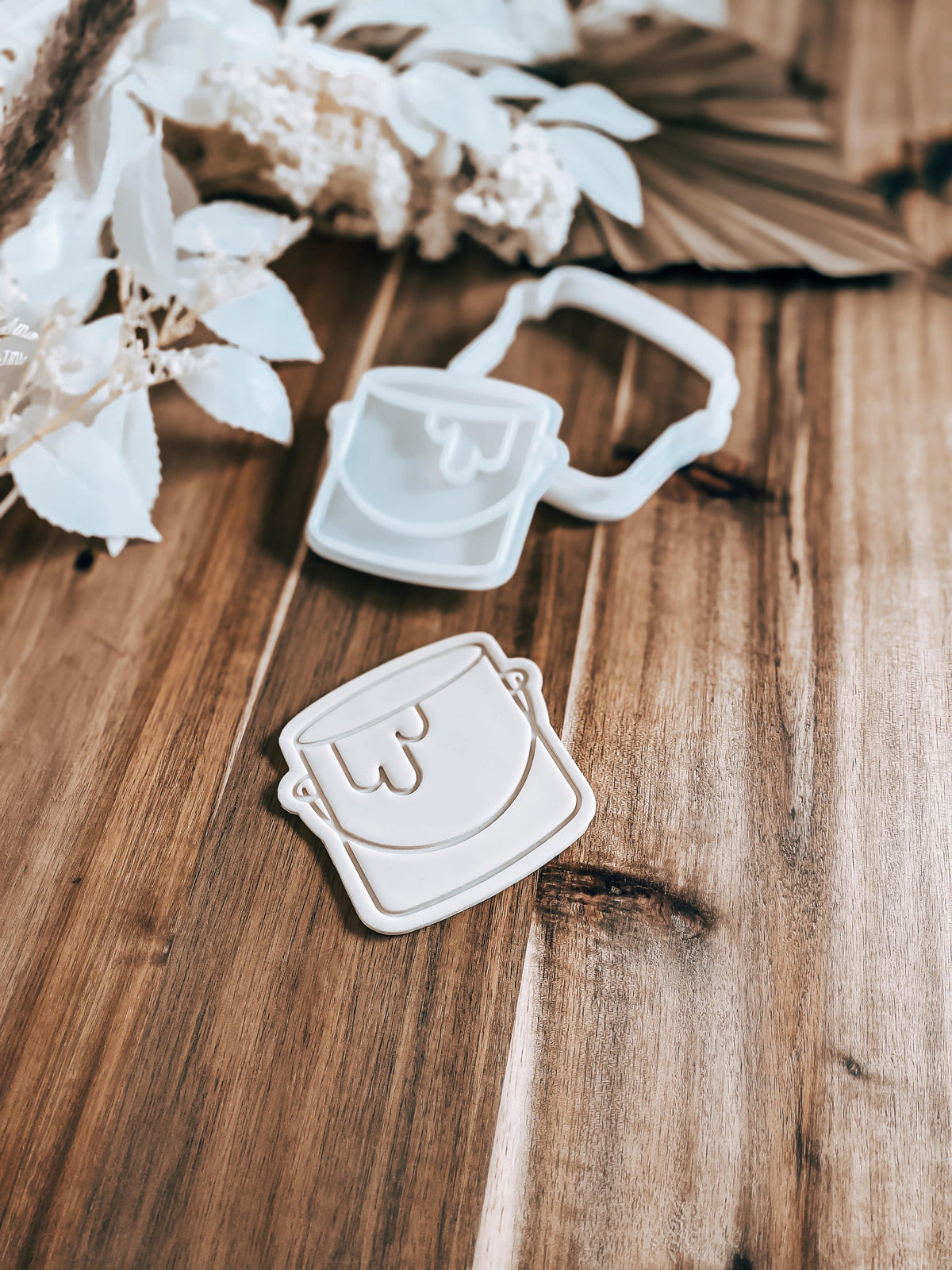 Paint Bucket Stamp & Cutter - Perfect for Fondant & Sugar Cookies