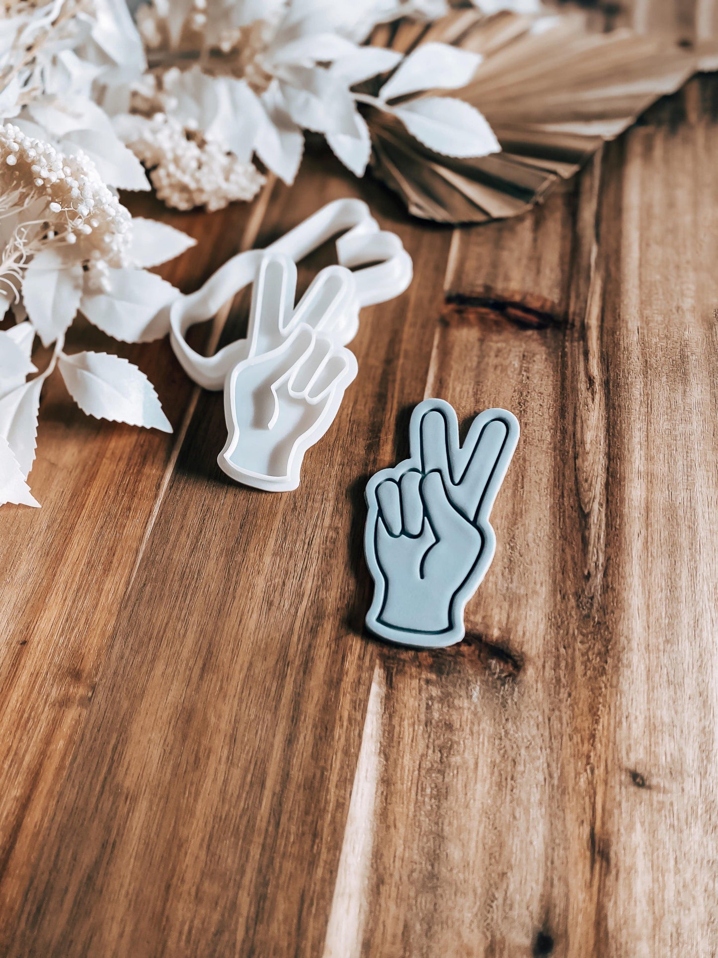 Peace Sign Stamp & Cutter - Perfect for Fondant & Sugar Cookies