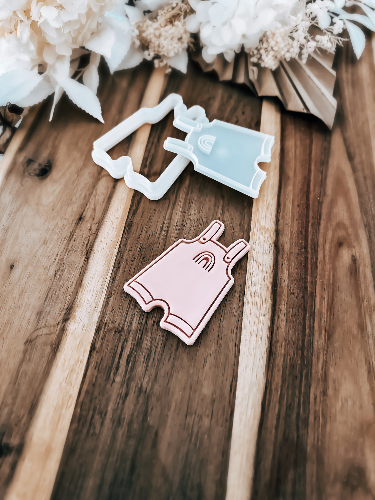 Baby Rainbow Outfit Stamp and Cutter - Perfect for Fondant & Sugar Cookies