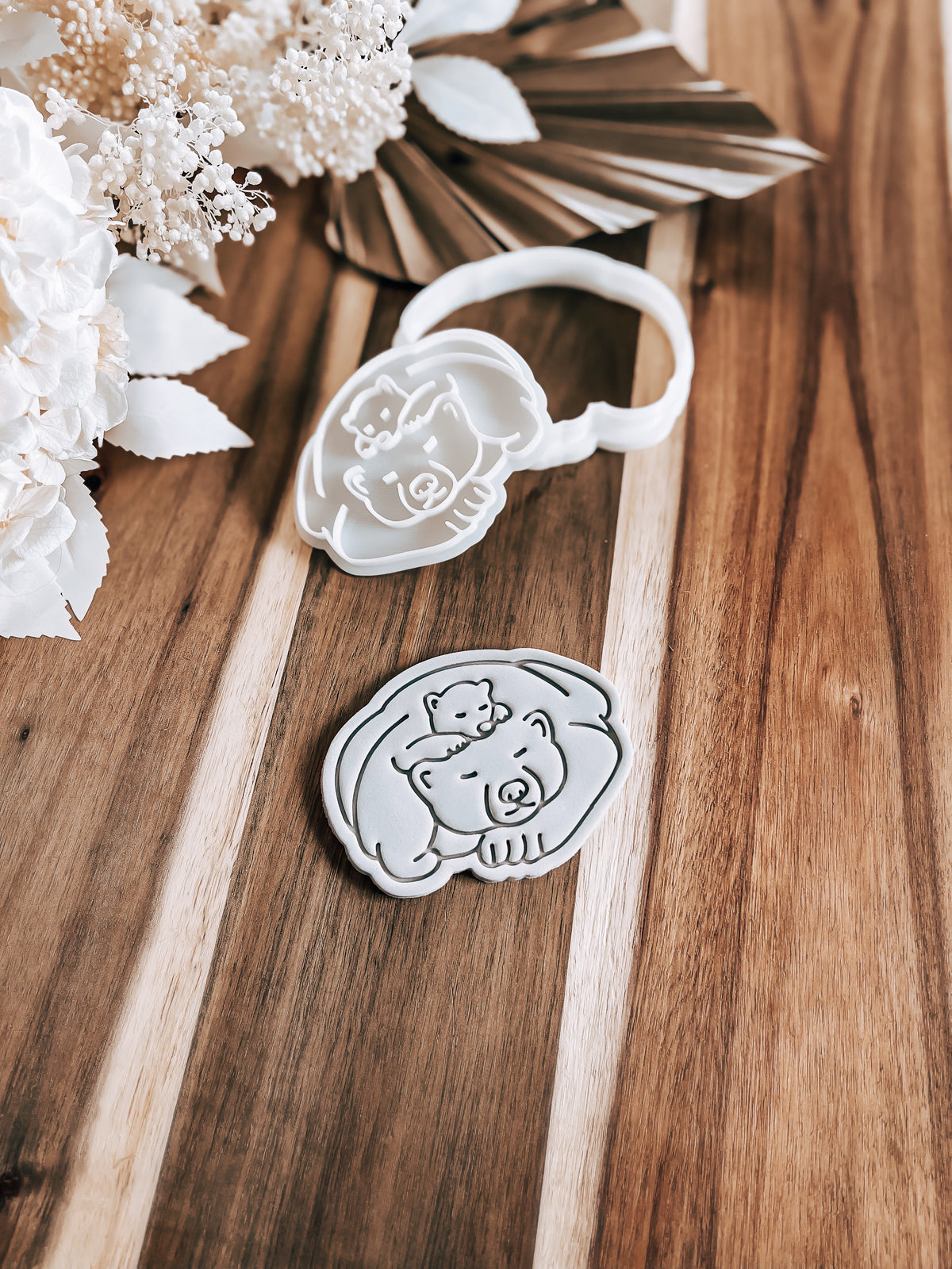 Papa Bear Stamp & Cutter - Perfect for Fondant & Sugar Cookies