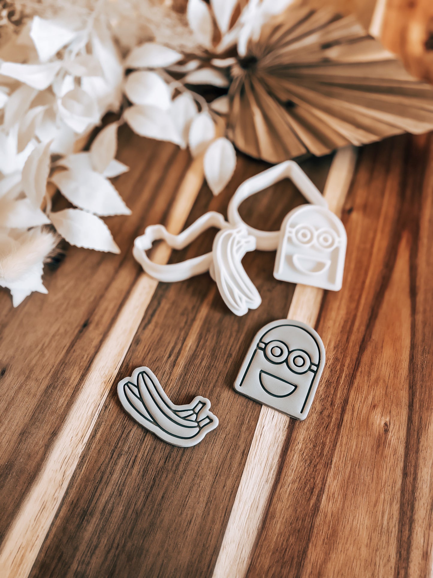 Mini Minion Stamp & Cutter - Perfect for Fondant & Sugar Cookies