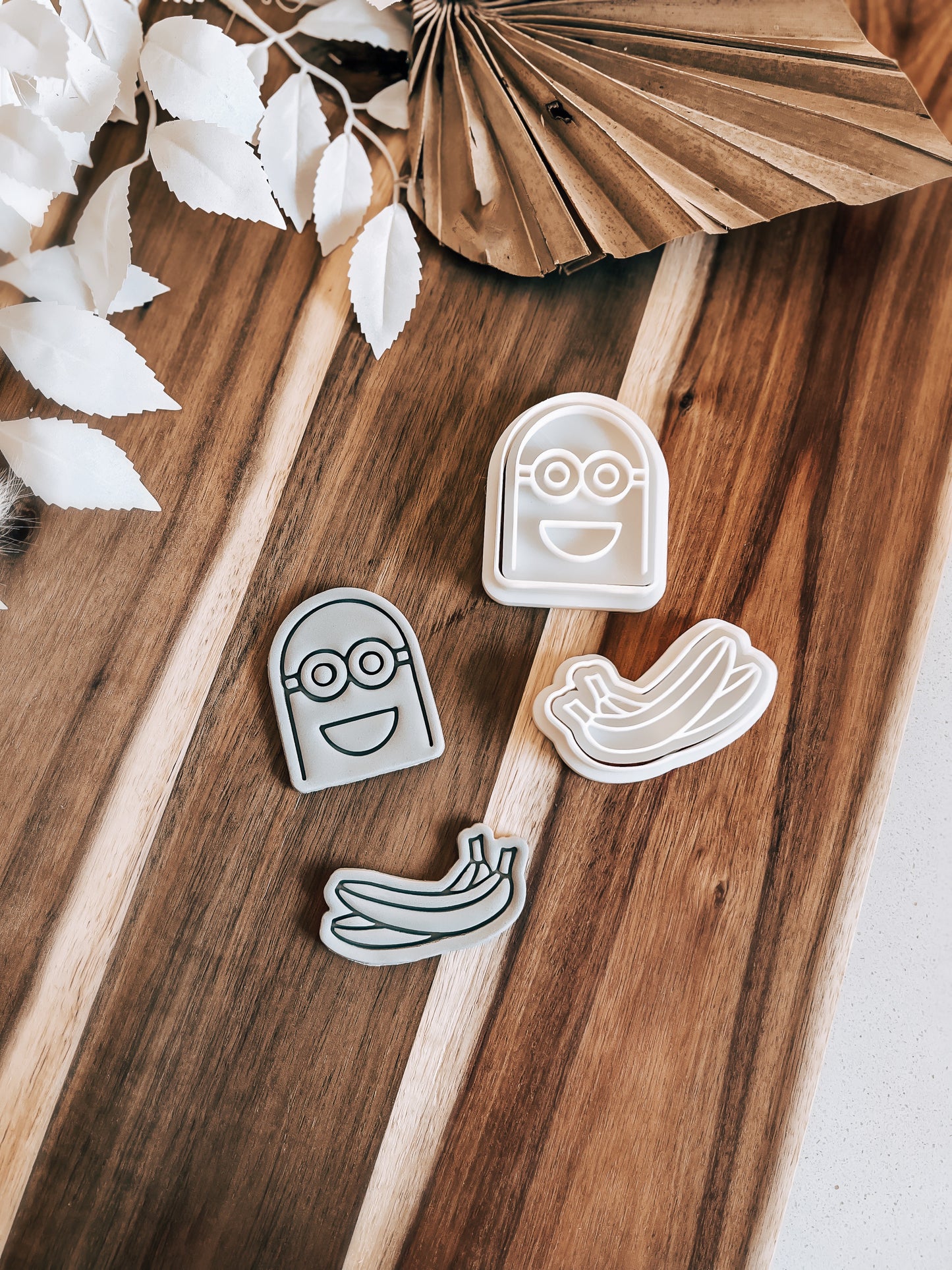 Mini Minion & Banana Set Stamp & Cutter - Perfect for Fondant & Sugar Cookies