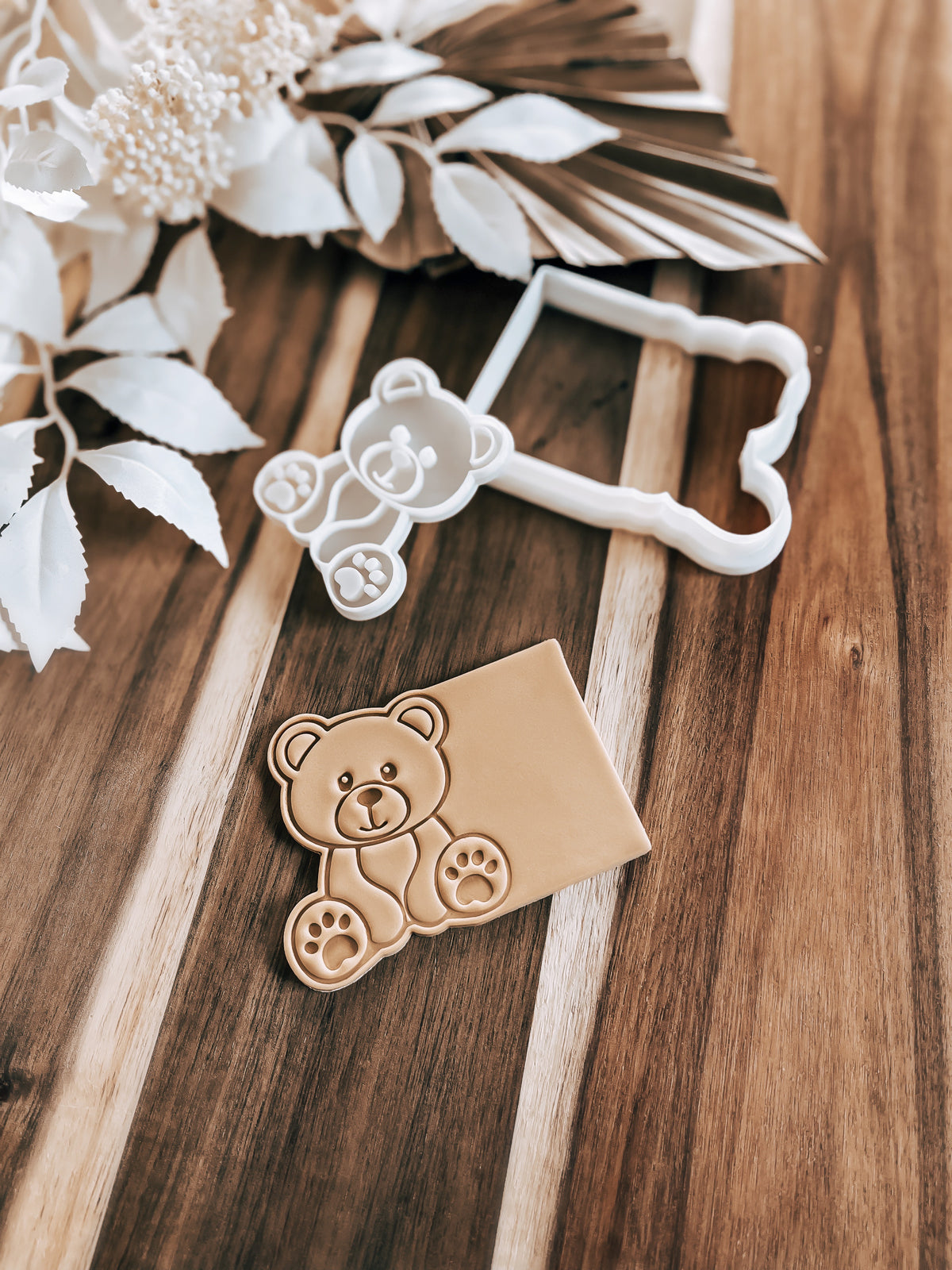 Bear Plaque - Cookie Stamp and Cutter - Ideal for Fondant & Sugar Cookies
