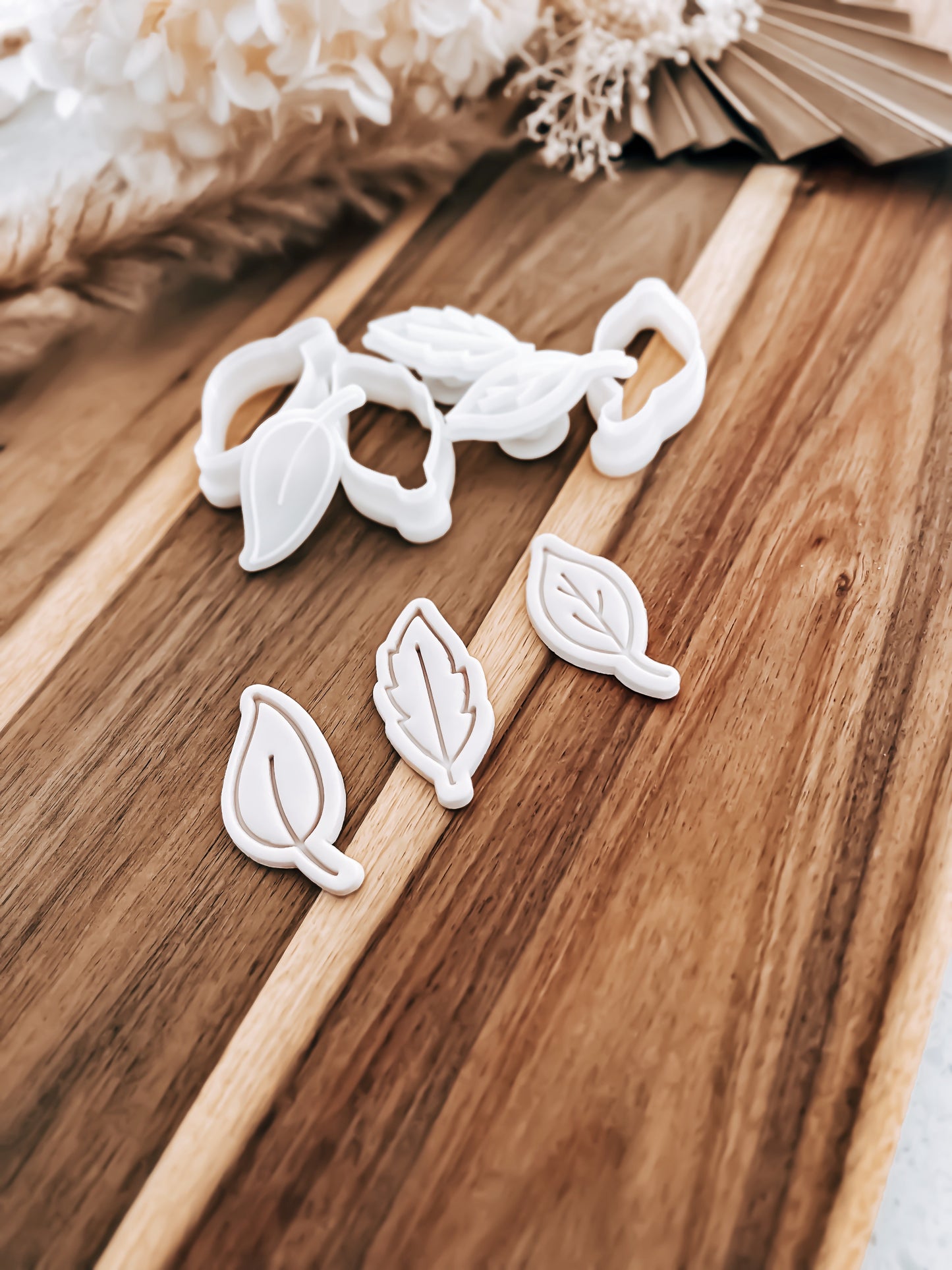 Mini Leaves (Set of 3) Stamp & Cutter - Perfect for Fondant & Sugar Cookies