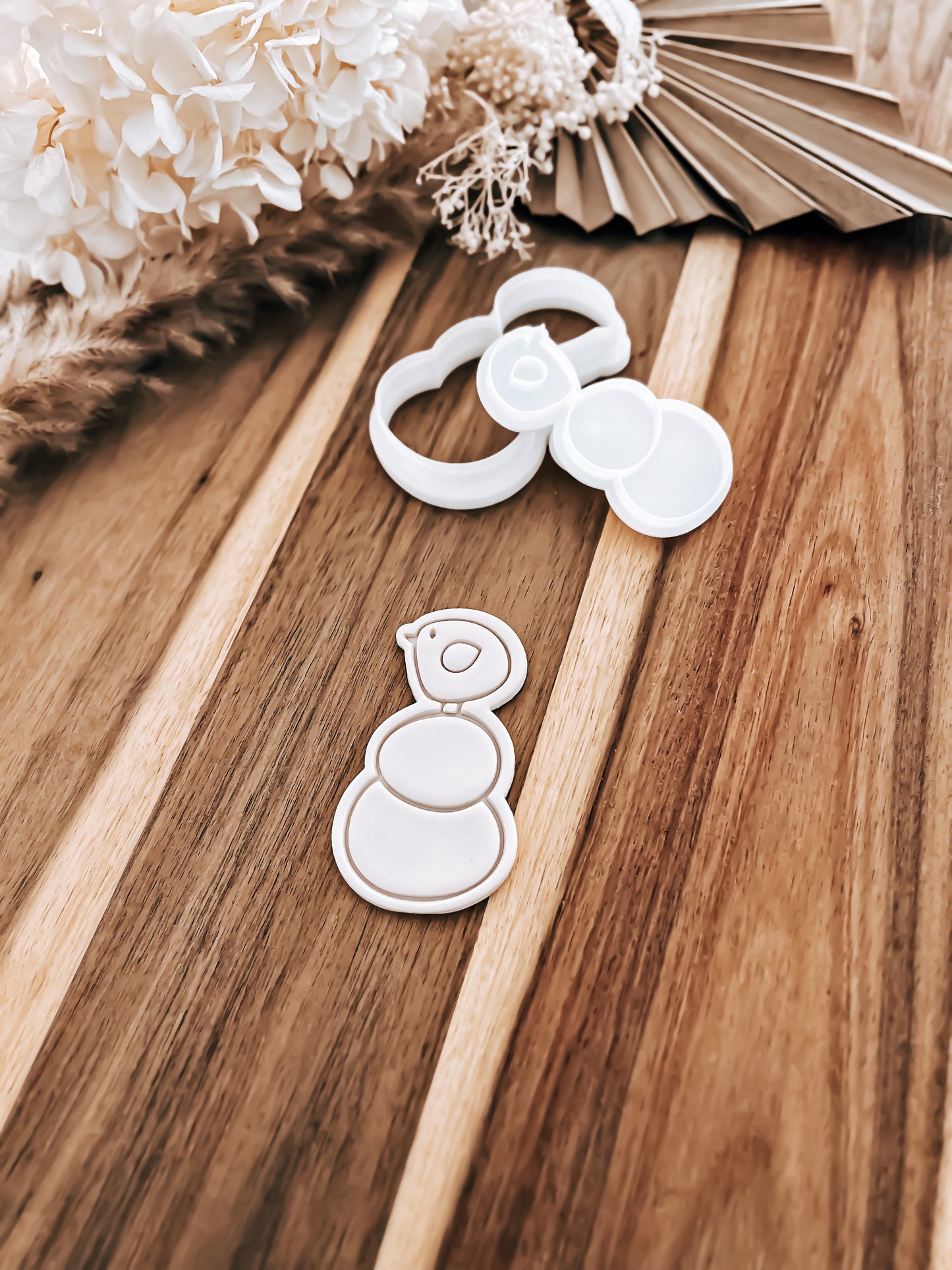 Little Chick on Eggs - Cookie Stamp & Cutter - Ideal for Fondant & Sugar Cookies