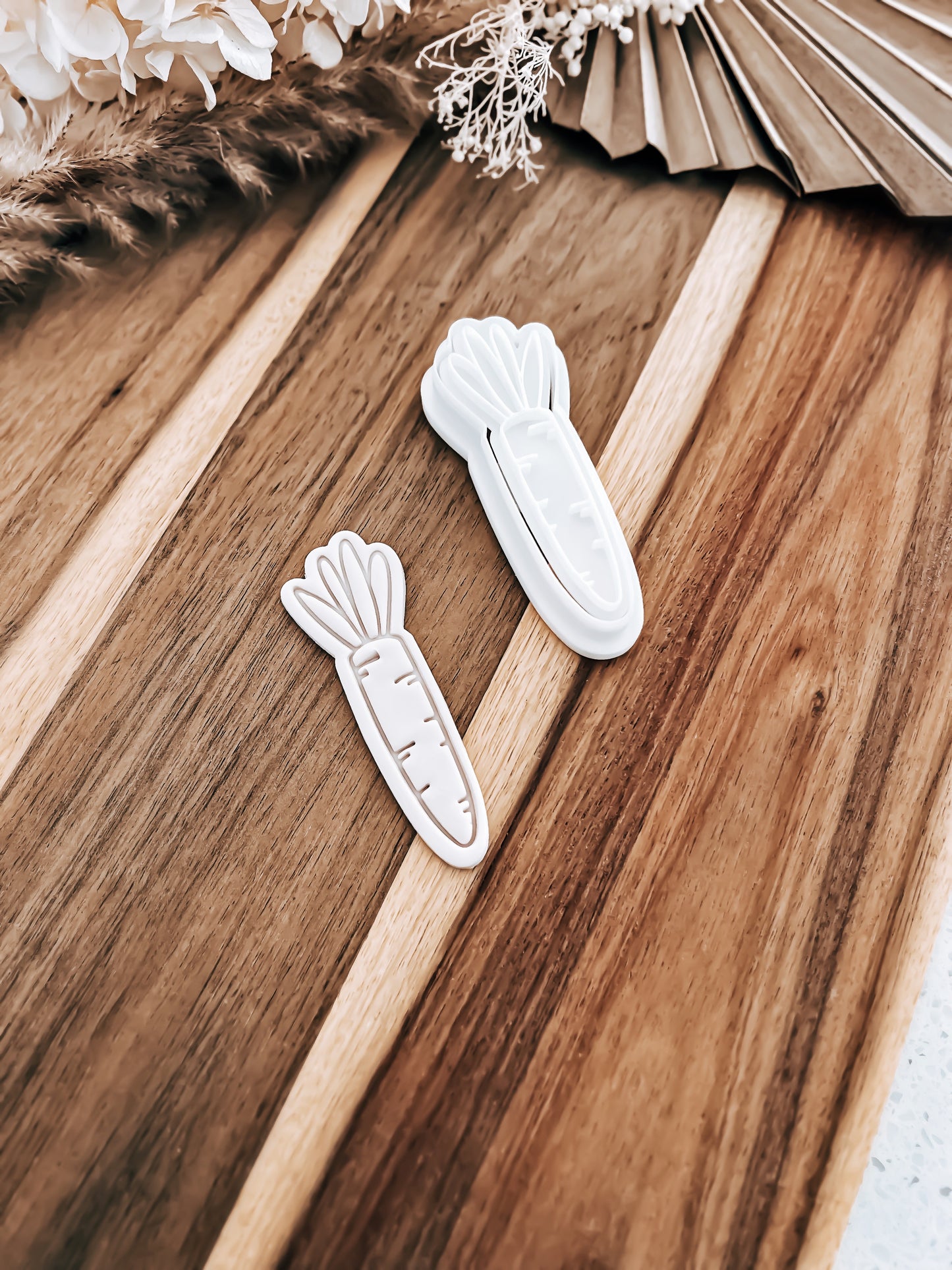 Skinny Carrot - Cookie Stamp & Cutter - Ideal for Fondant & Sugar Cookies