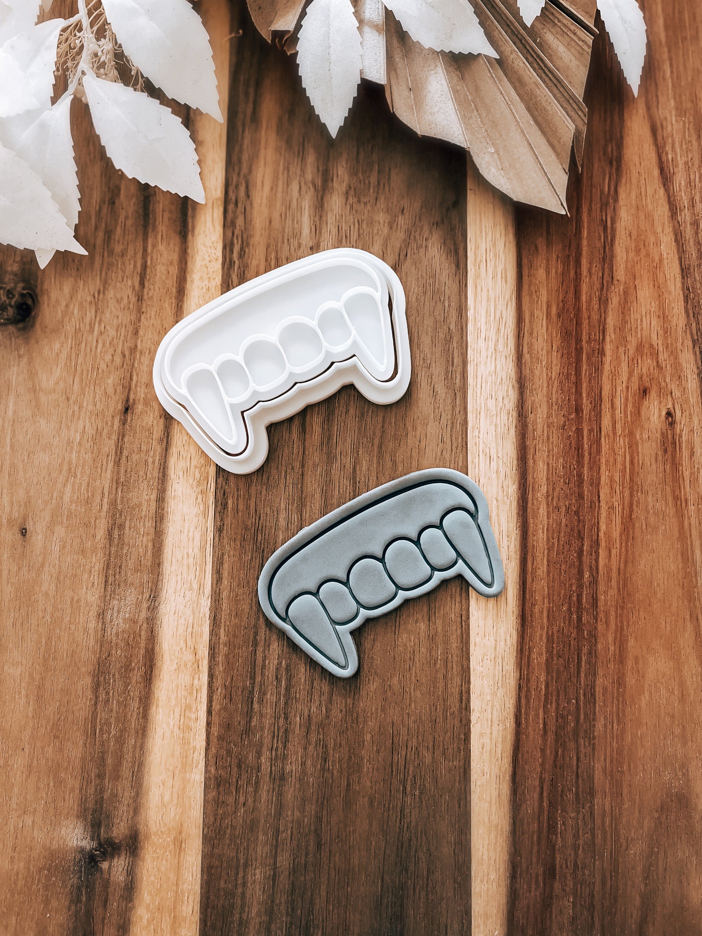 Fangs - Cookie Stamp & Cutter - Fondant & Sugar Cookies