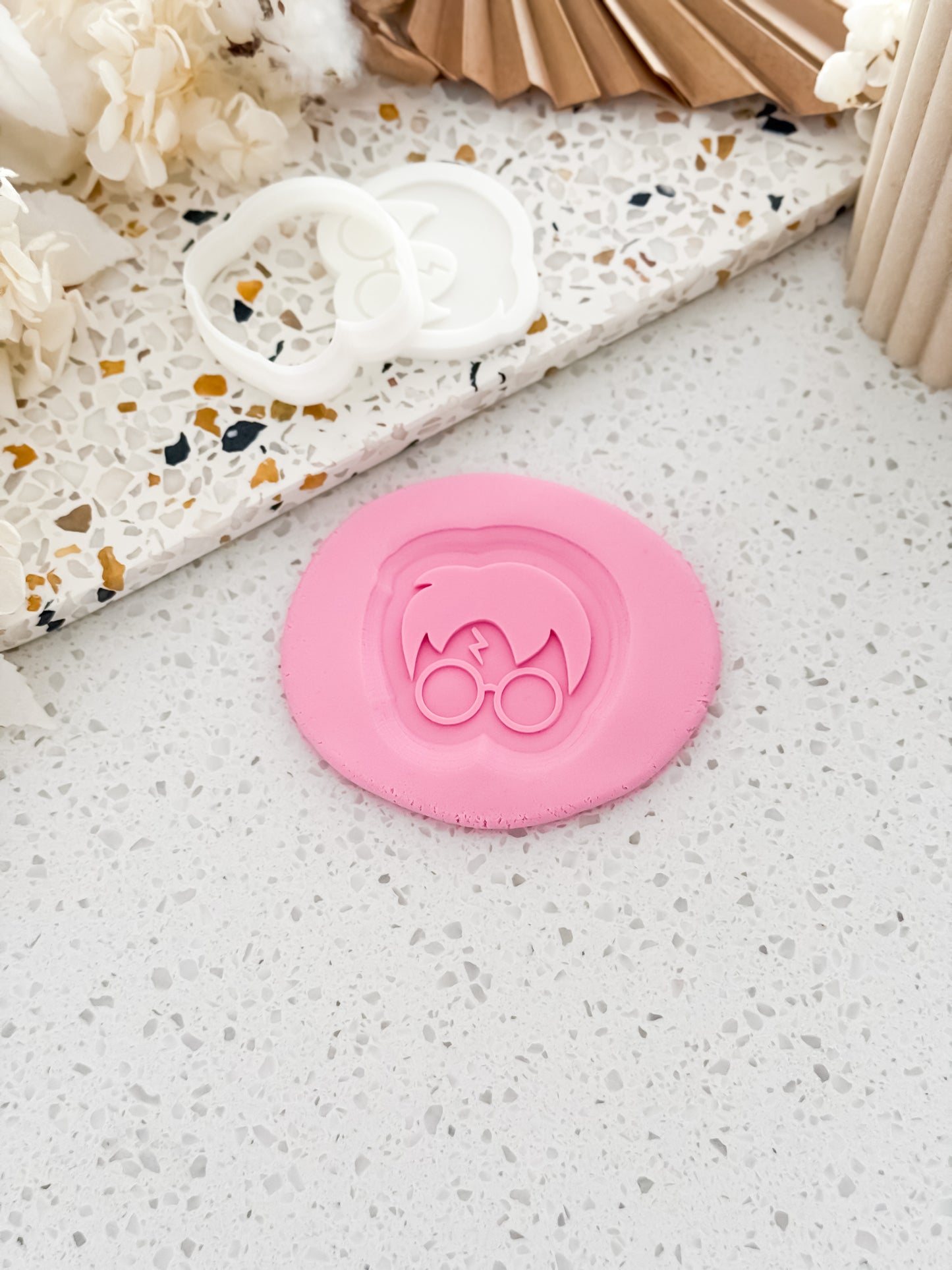 Mini Lightning Wizard Head Stamp & Cutter - Perfect for Fondant & Sugar Cookies