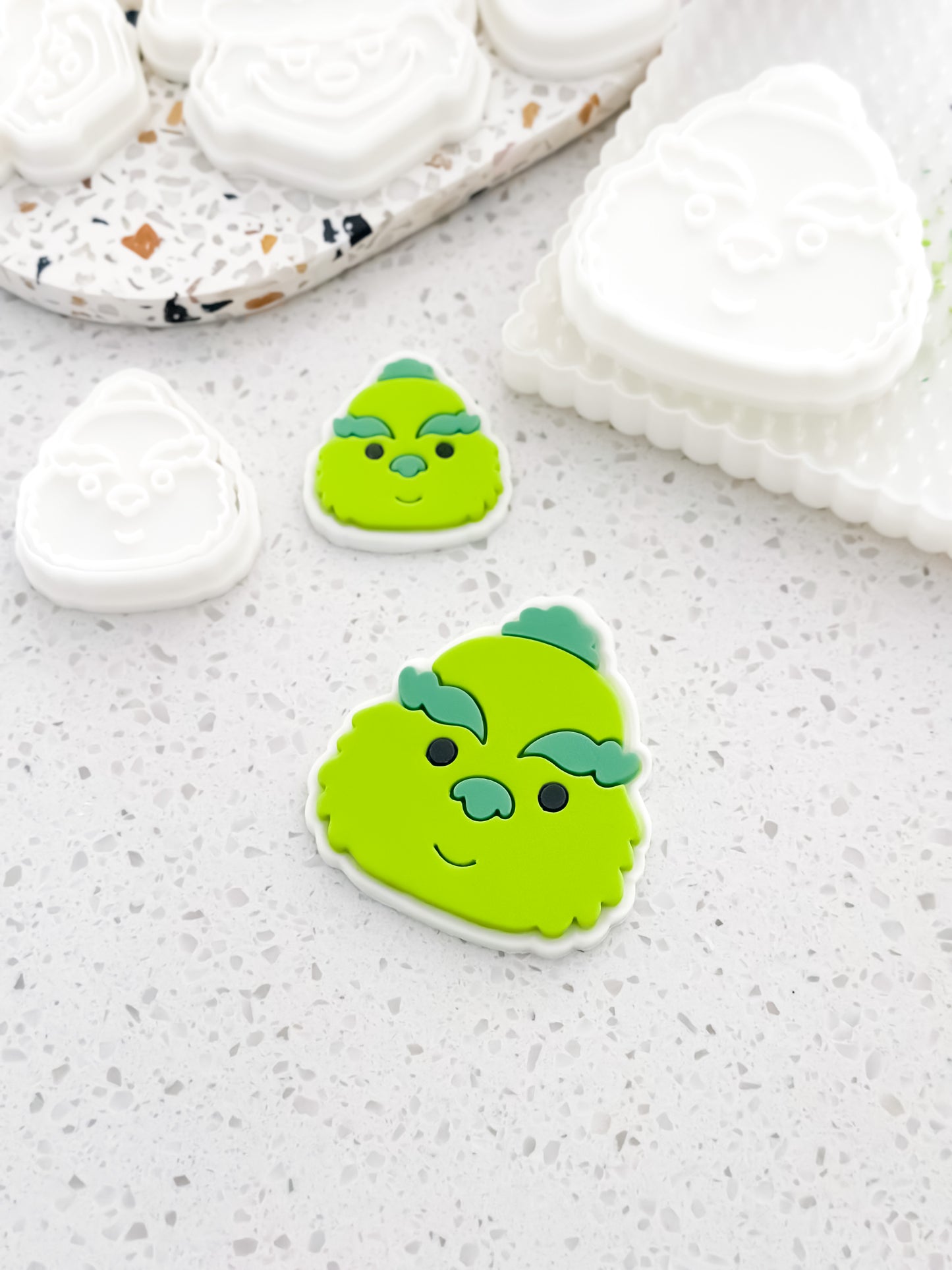 Mini The Grinch (Simple) - Cookie Stamp and Cutter - Ideal for Fondant & Sugar Cookies