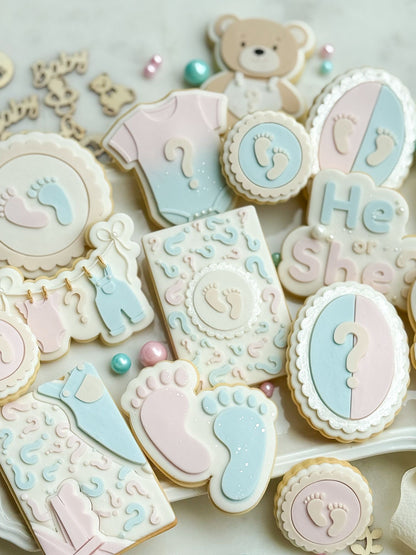 Mini Baby Feet (Scalloped) – Cookie Stamp & Cutter