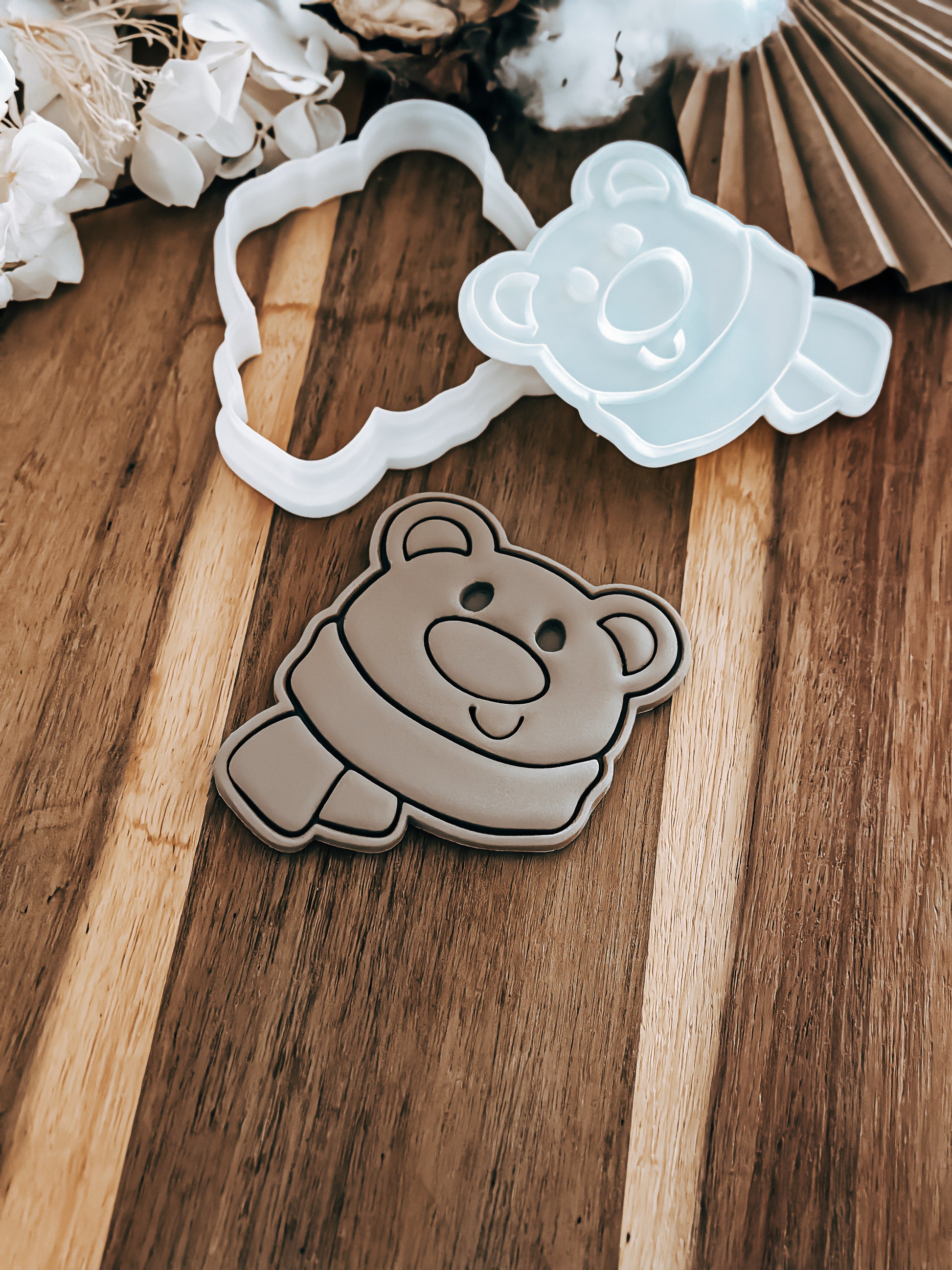 Polar Bear - Cookie Stamp and Cutter - Ideal for Fondant & Sugar Cookies