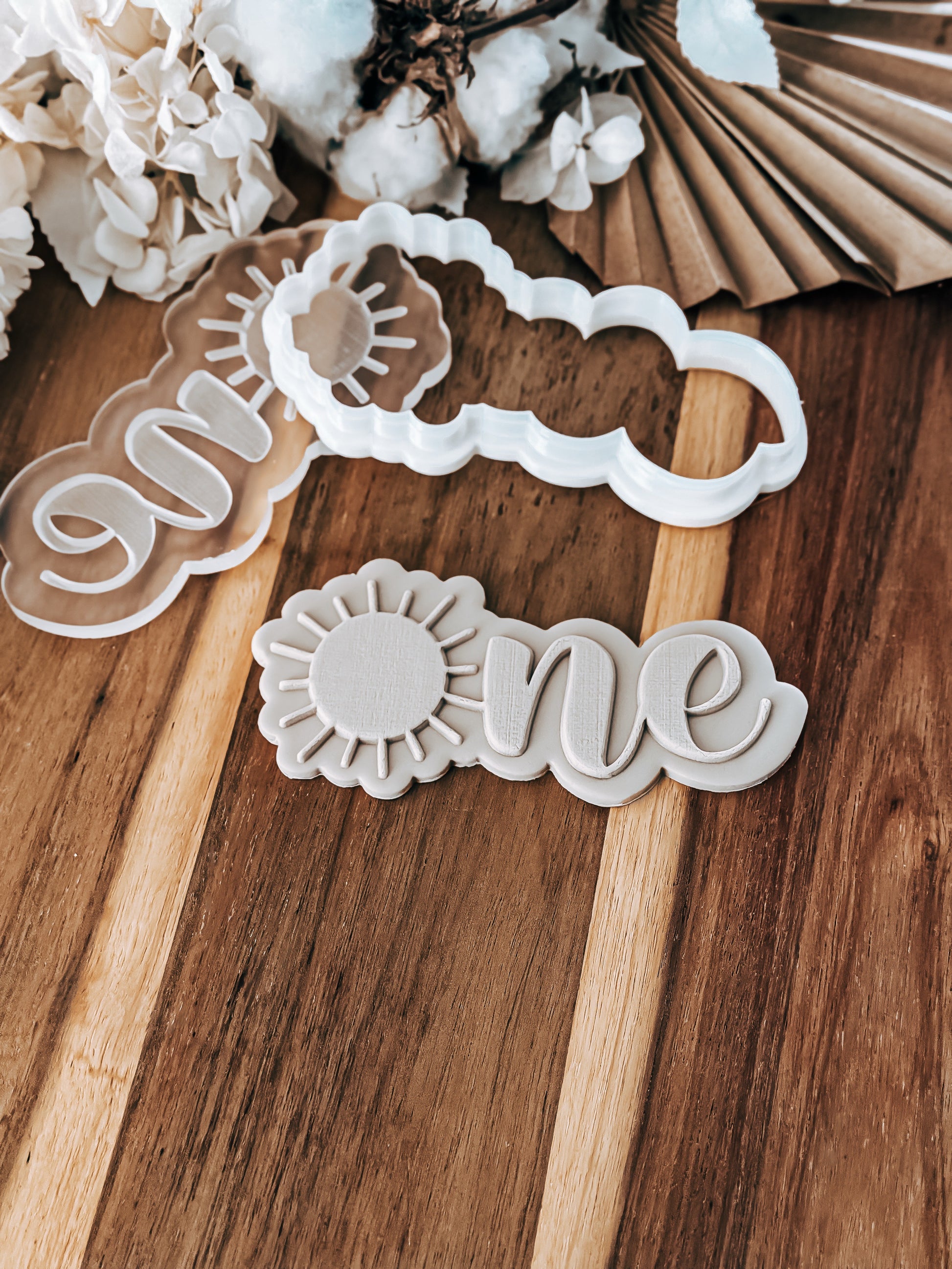 One 'UP' (Sun) - Cookie Stamp and Cutter - Fondant & Sugar Cookies