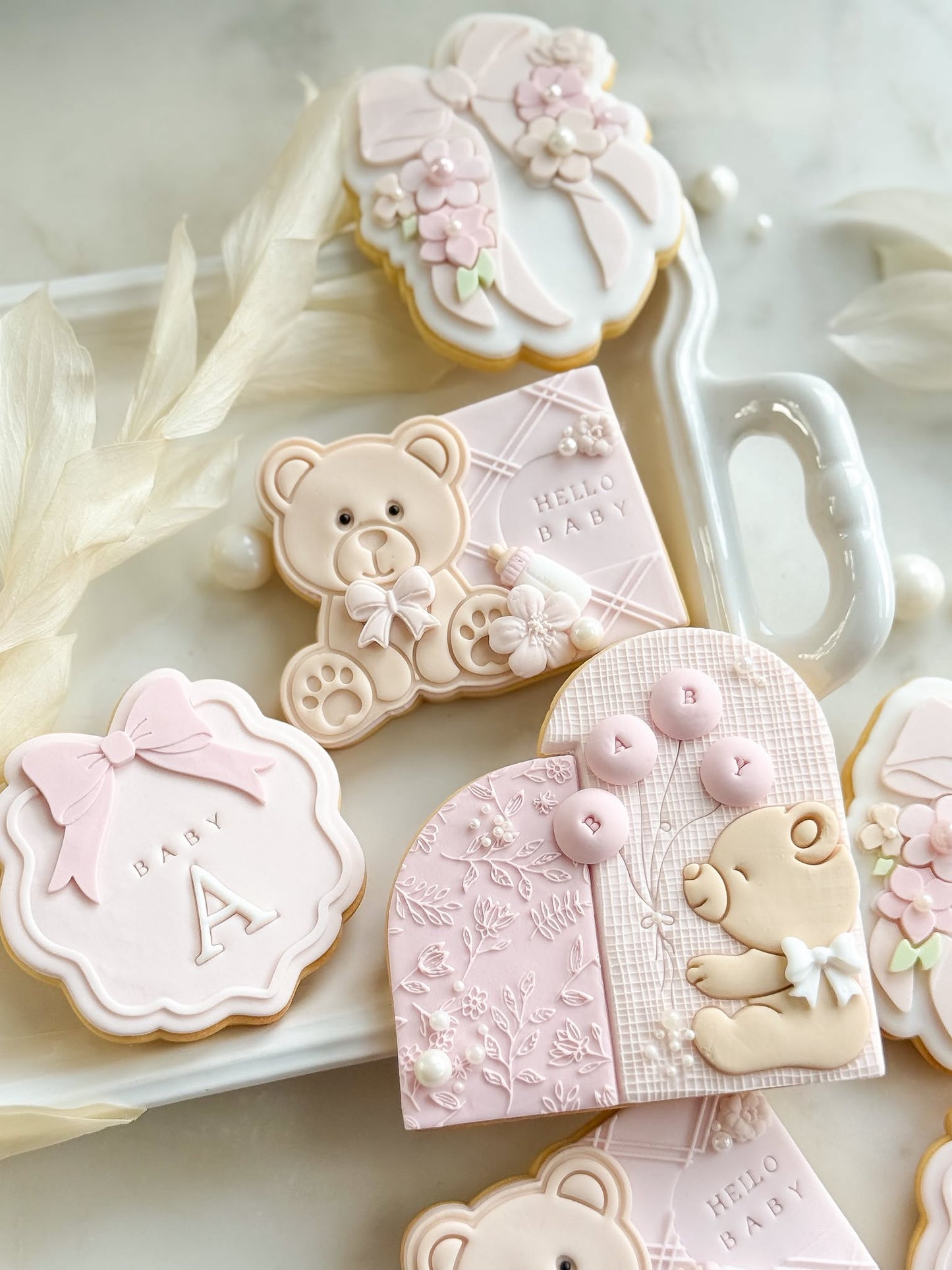 Wavy Bow Plaque - Cookie Stamp and Cutter