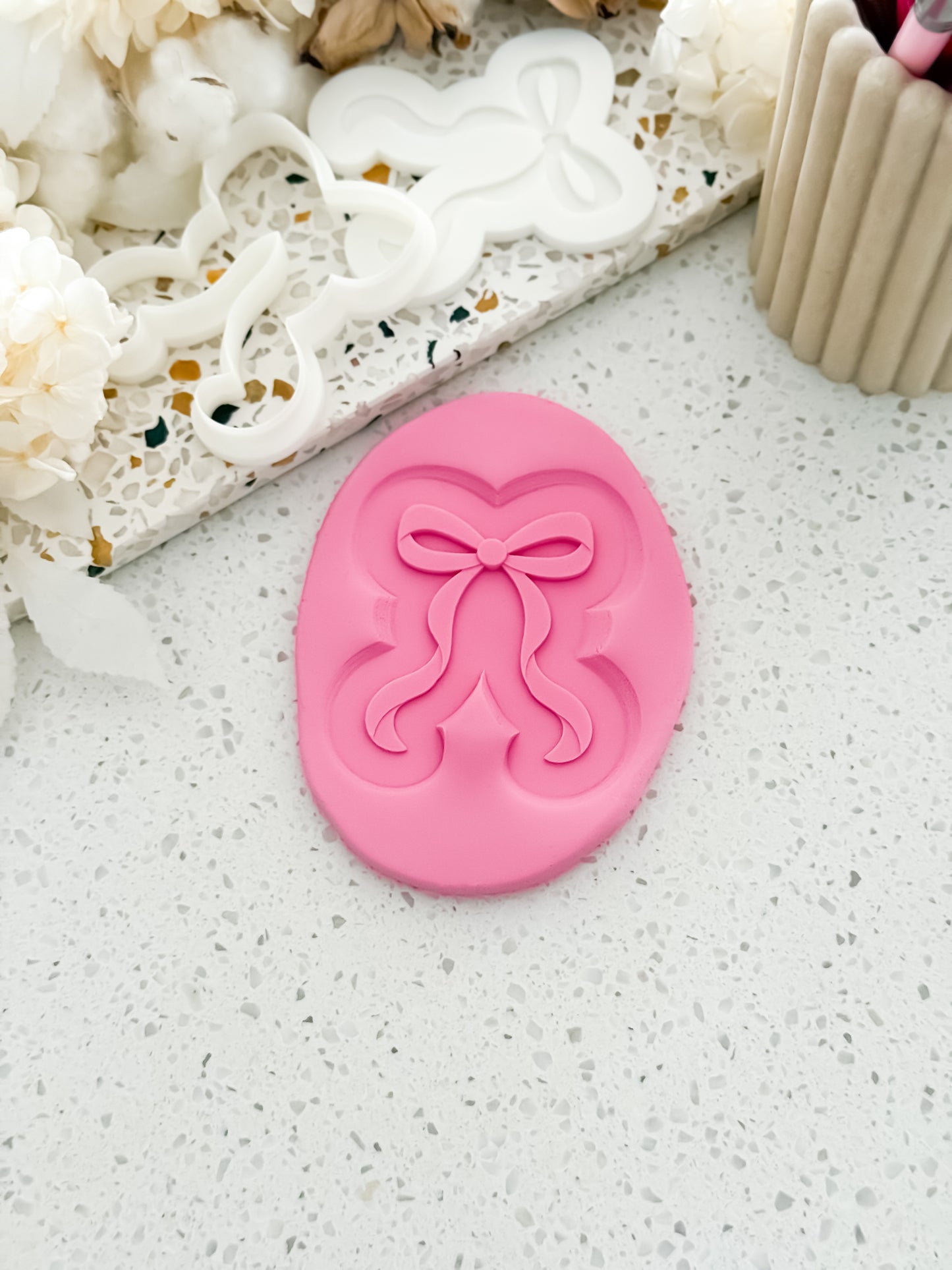 Belle Bow Stamp & Cutter - Perfect for Fondant & Sugar Cookies