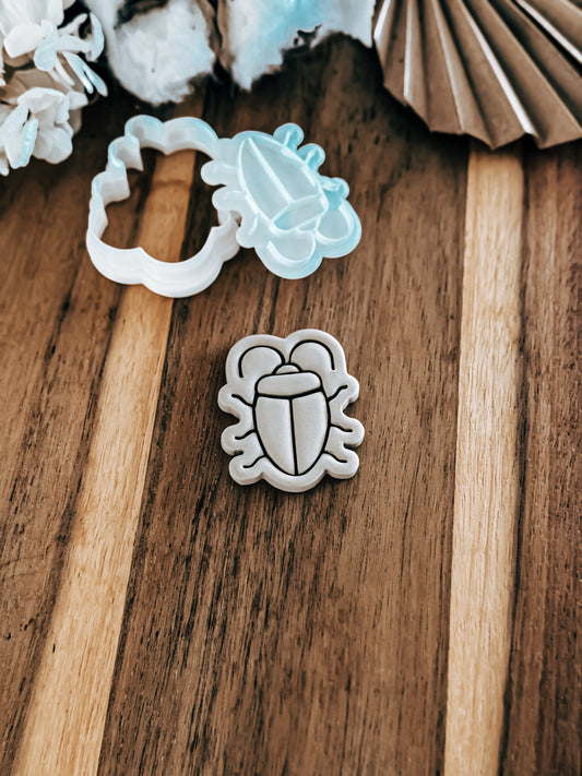 Mini Cockroach Stamp and Cutter - Perfect for Fondant & Sugar Cookies