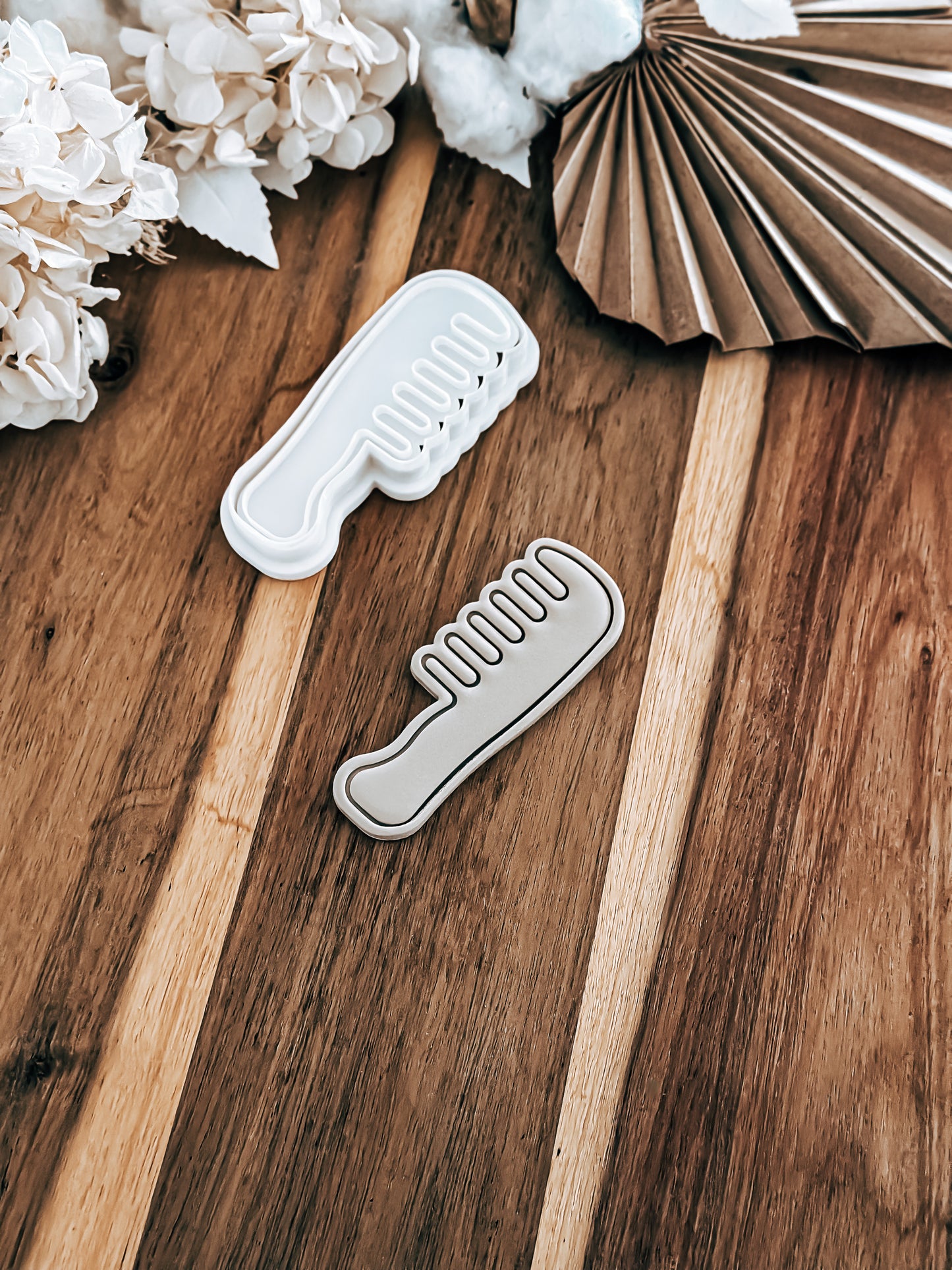 Comb (Dreamhouse) - Cookie Stamp and Cutter - Fondant & Sugar Cookies