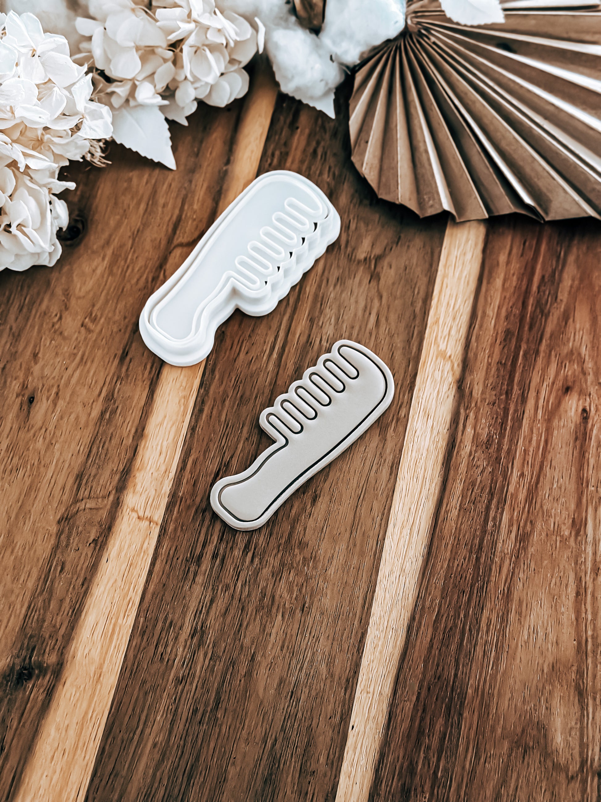 Comb (Dreamhouse) - Cookie Stamp and Cutter - Fondant & Sugar Cookies