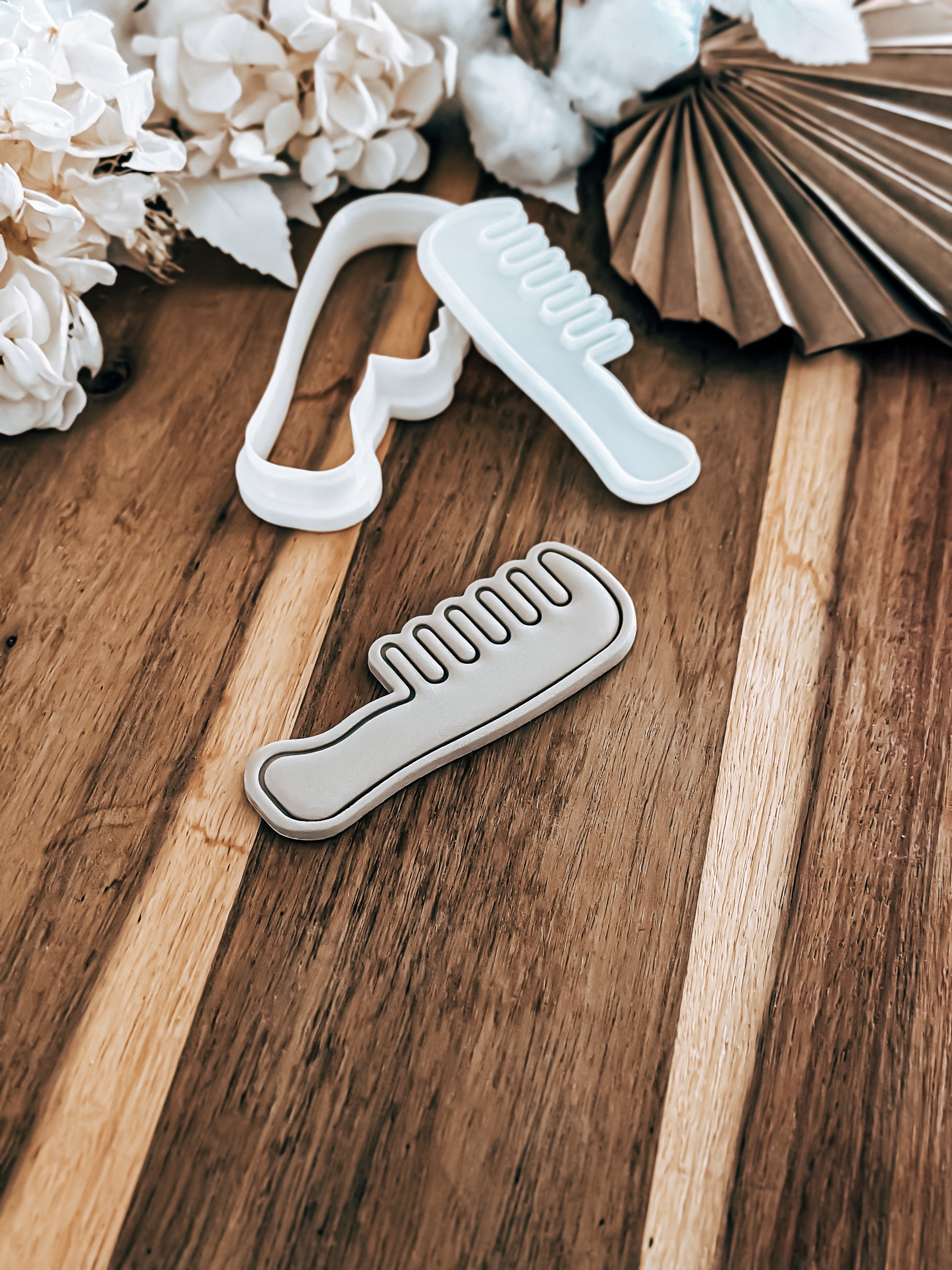 Comb (Dreamhouse) - Cookie Stamp and Cutter - Fondant & Sugar Cookies