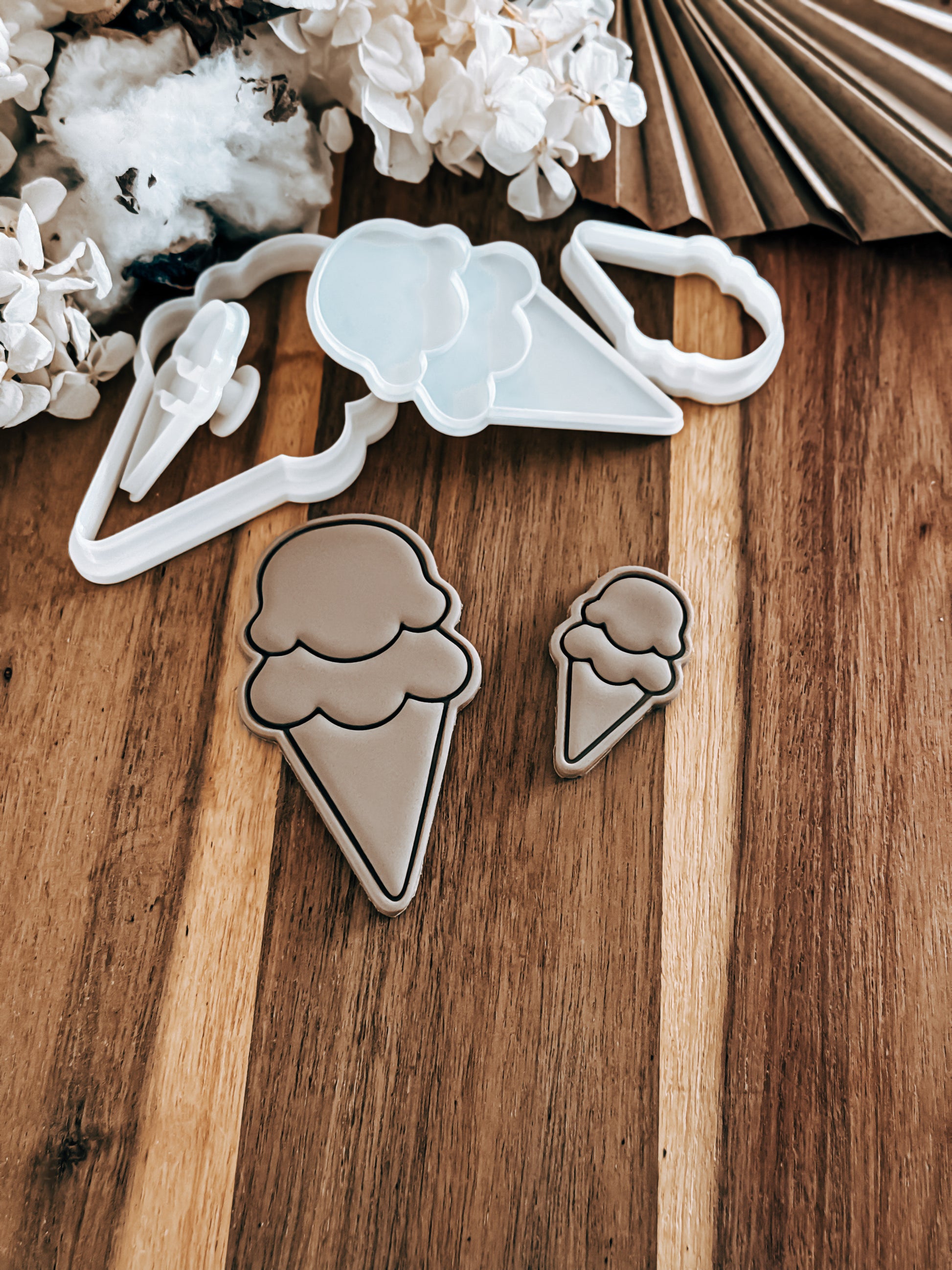 Ice Cream (Double Scoop) Stamp & Cutter - Perfect for Fondant & Sugar Cookies