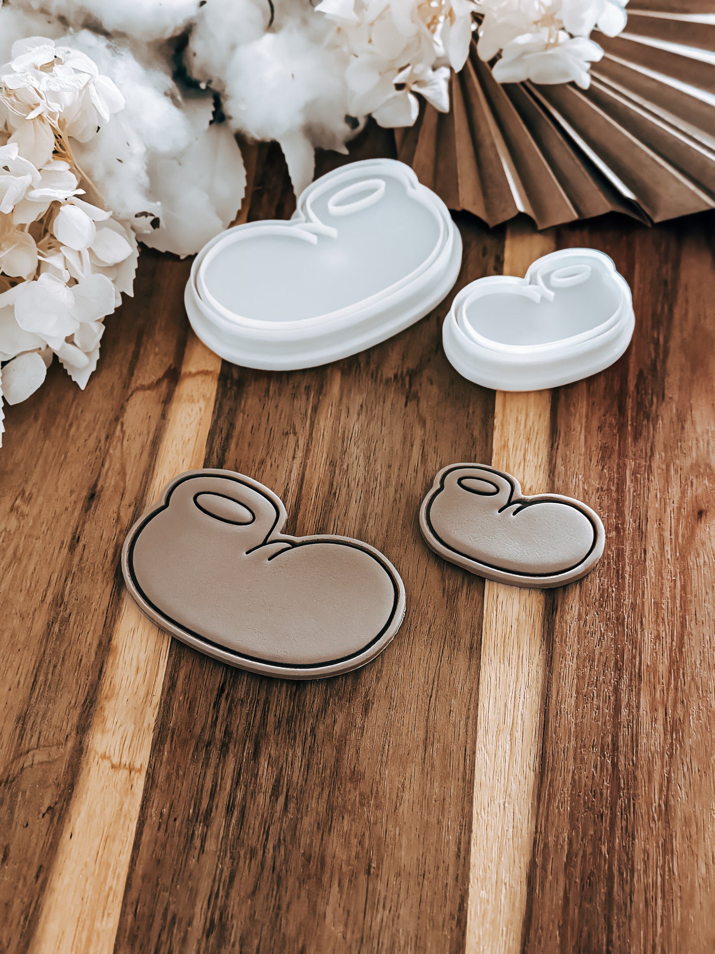 Mini Shoe (Mickey Mouse) - Cookie Stamp and Cutter - Ideal for Fondant & Sugar Cookies