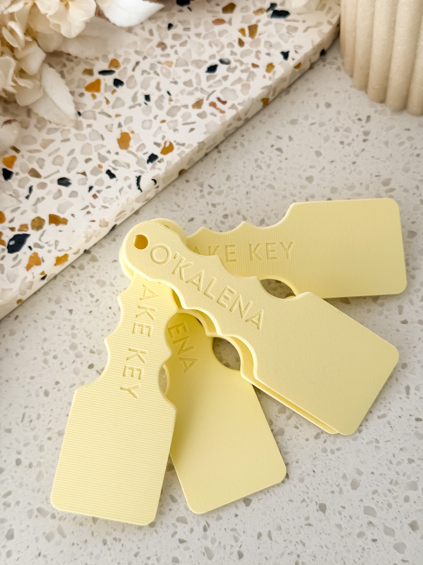 Cake Key™ Cake Board Lifting Tool | Lift Cakes Without Damaging Nails